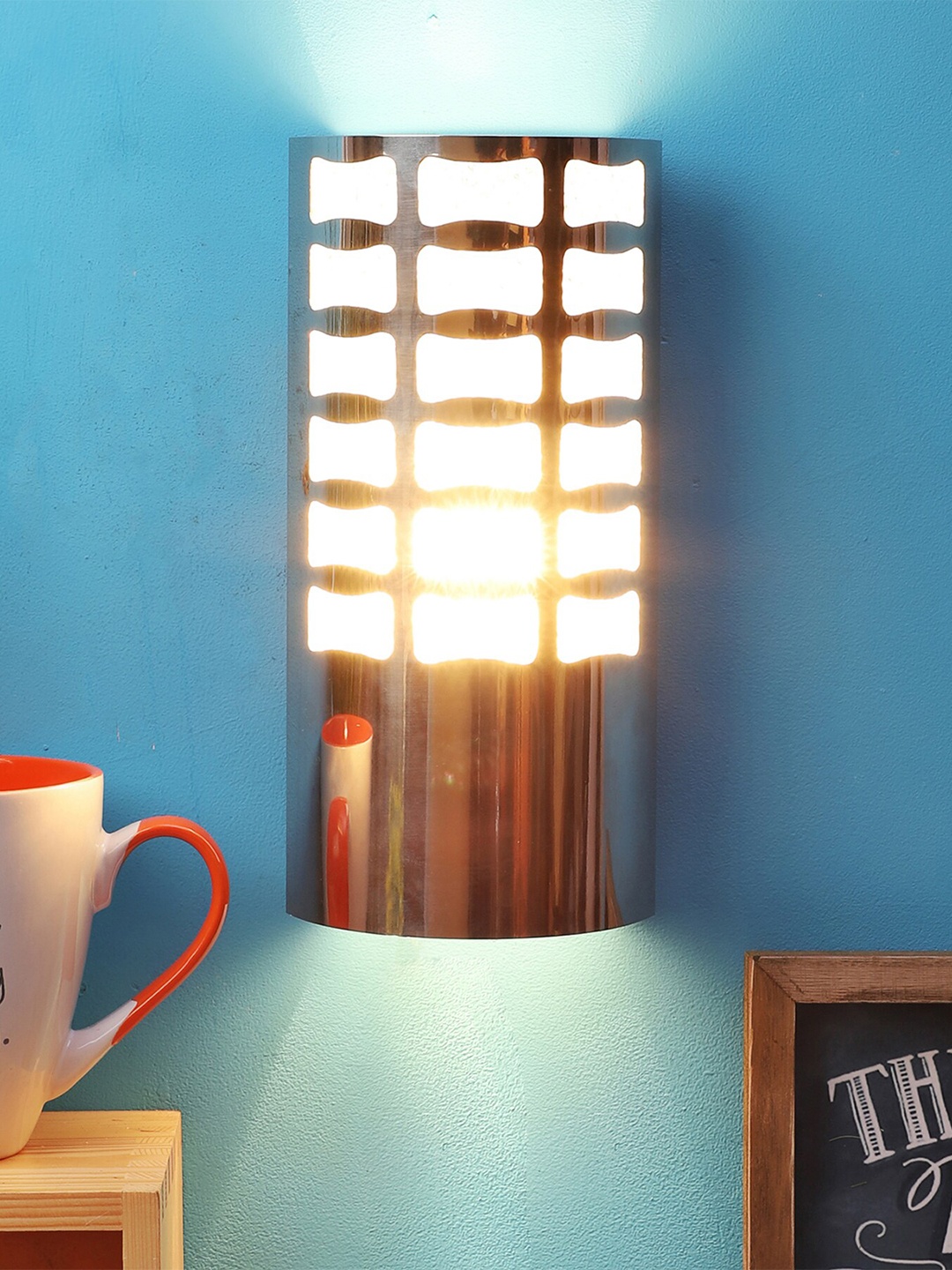 

MFD HOME FURNISHING Silver-Toned Textured Quirky Flush Mount Light