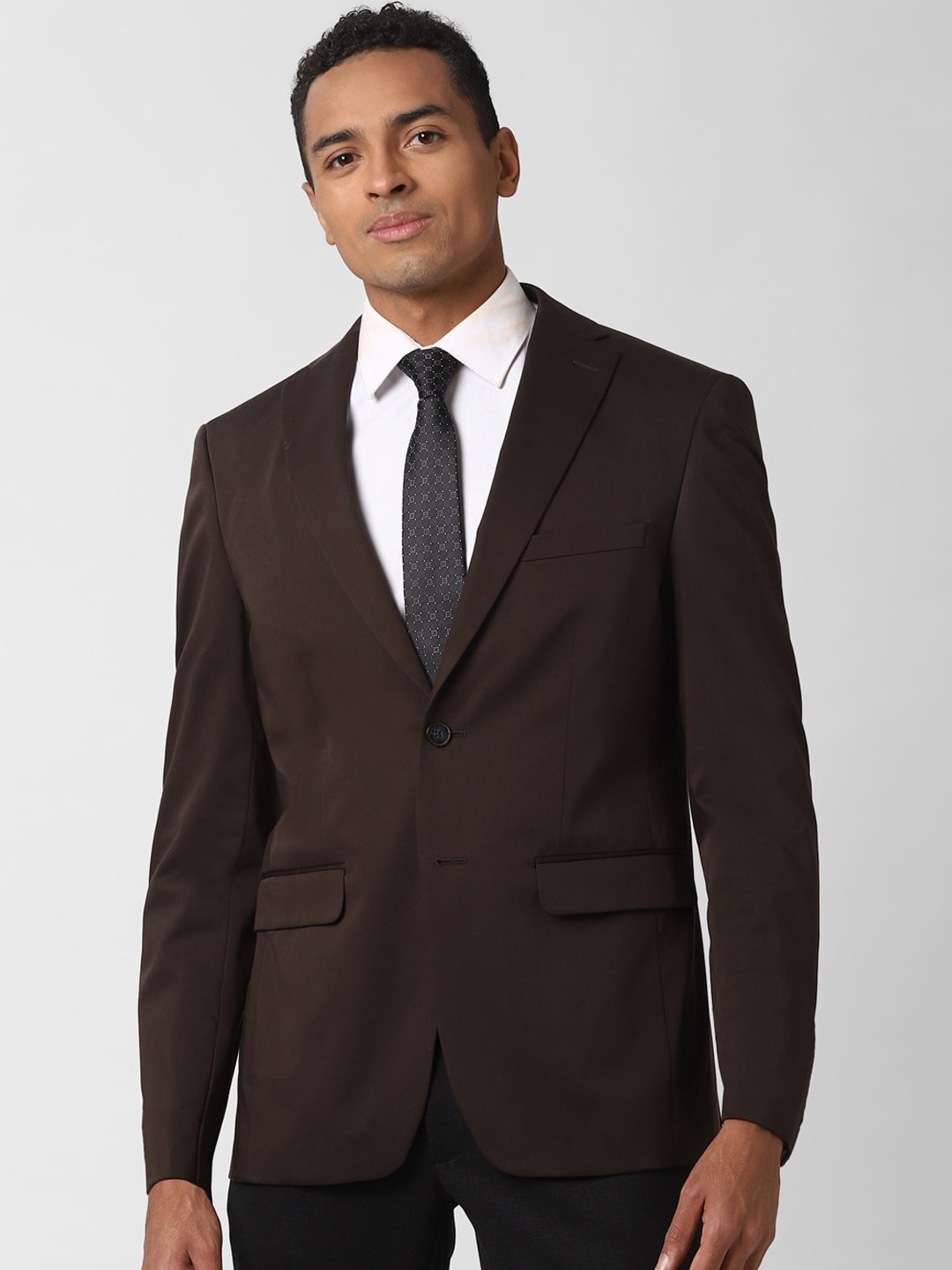 

Peter England Elite Men Brown Solid Slim-Fit Single-Breasted Formal Blazer