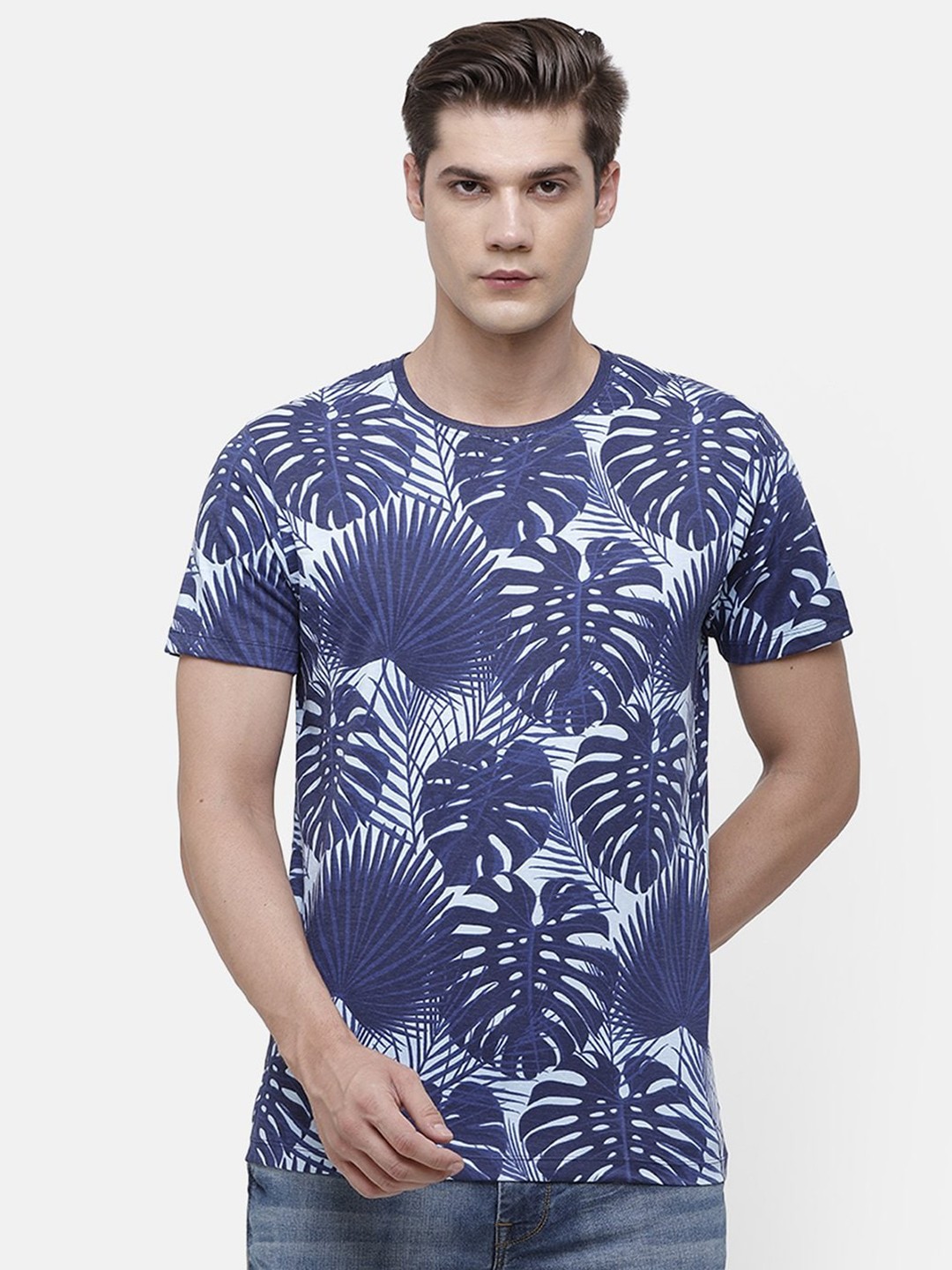 

Voi Jeans Men Navy Blue White Printed Round Neck Pure Cotton T-shirt