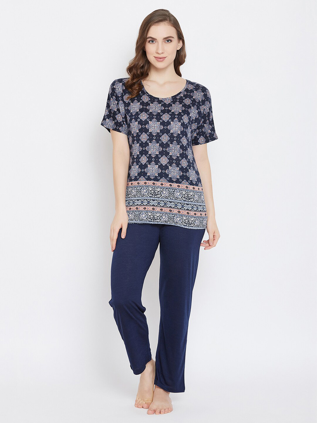 

Clovia Women Navy Blue Printed Cotton Night Suit