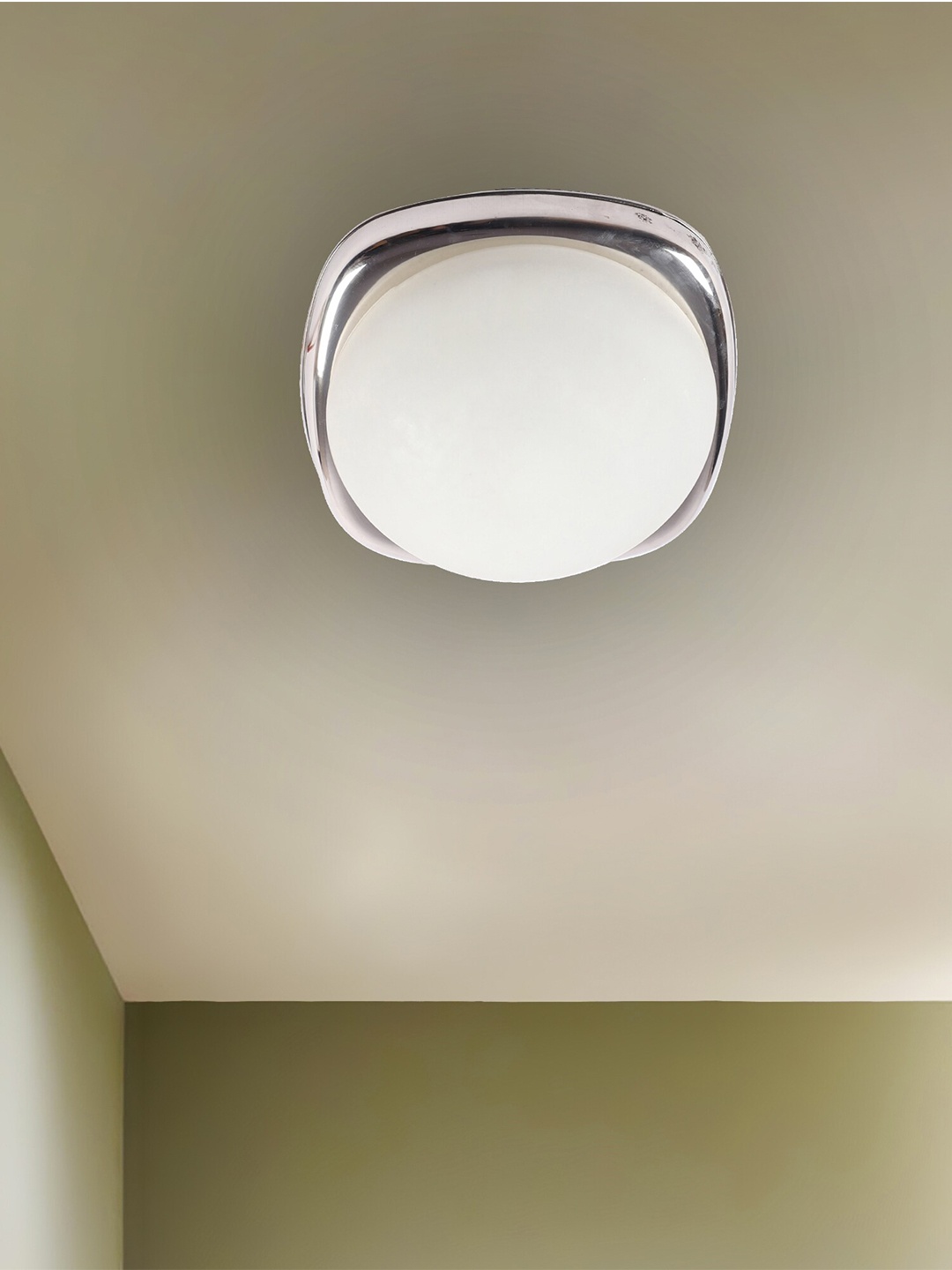 

MFD HOME FURNISHING Unisex White Self Design Flush Mount