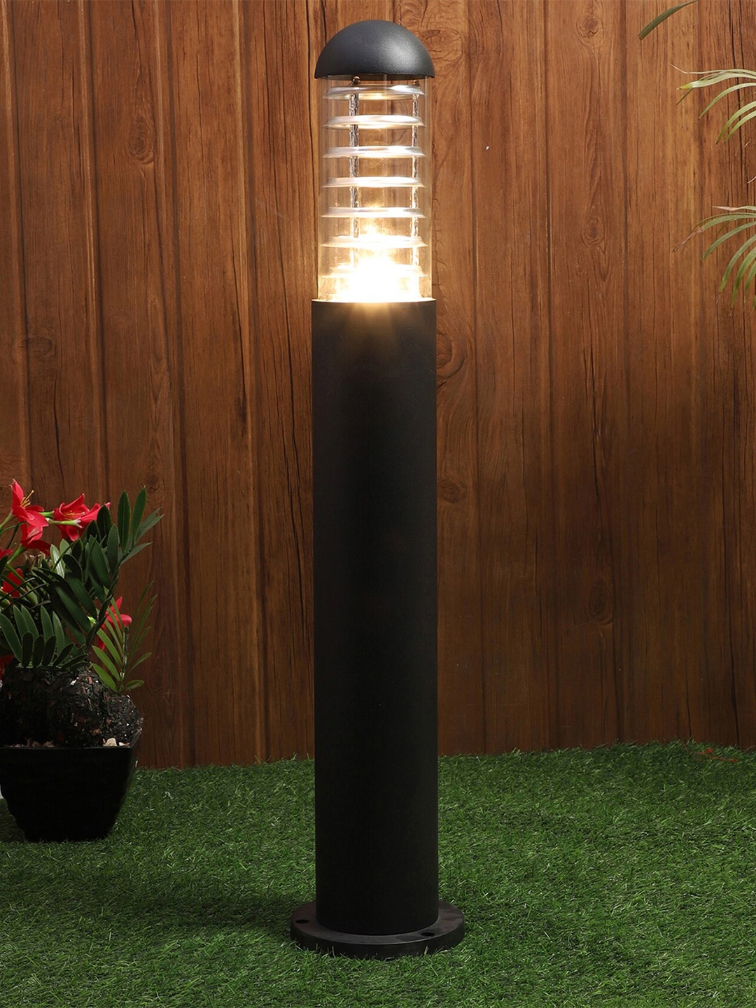 

MFD HOME FURNISHING Unisex Black Self Design Outdoor Lamps