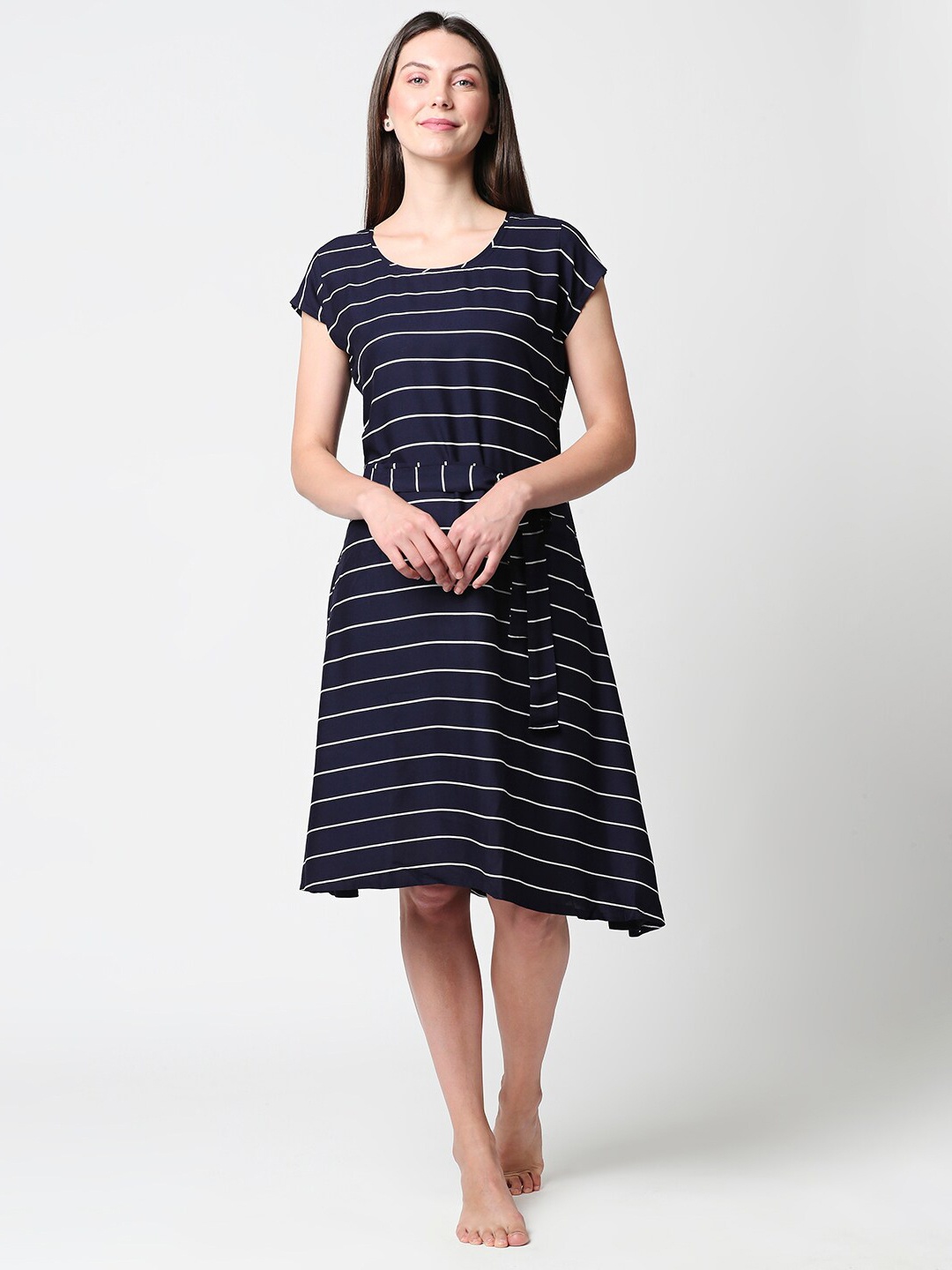 

Zeyo Navy Blue & White Striped Nightdress