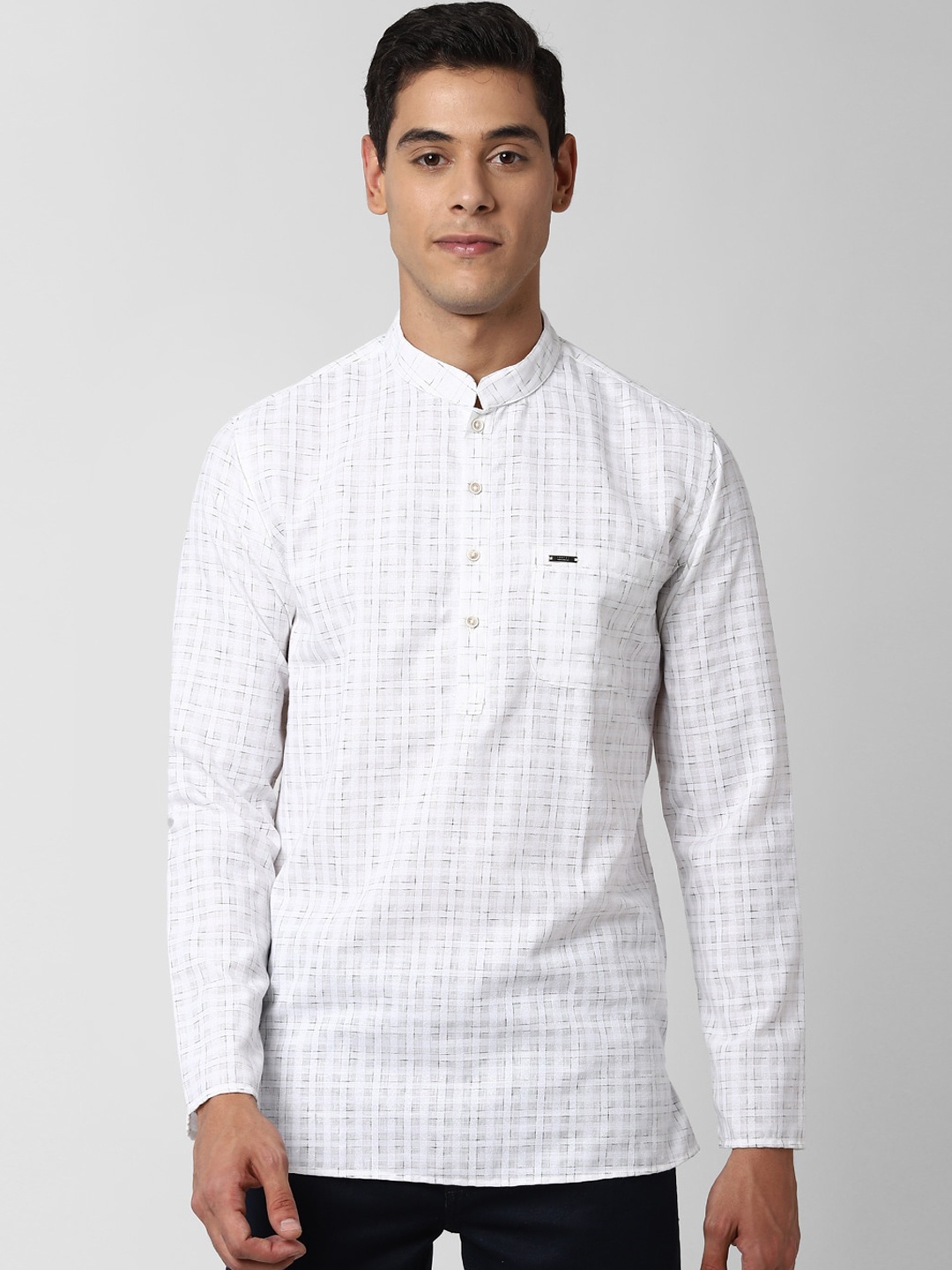 

Peter England Men White Geometric Printed Kurta