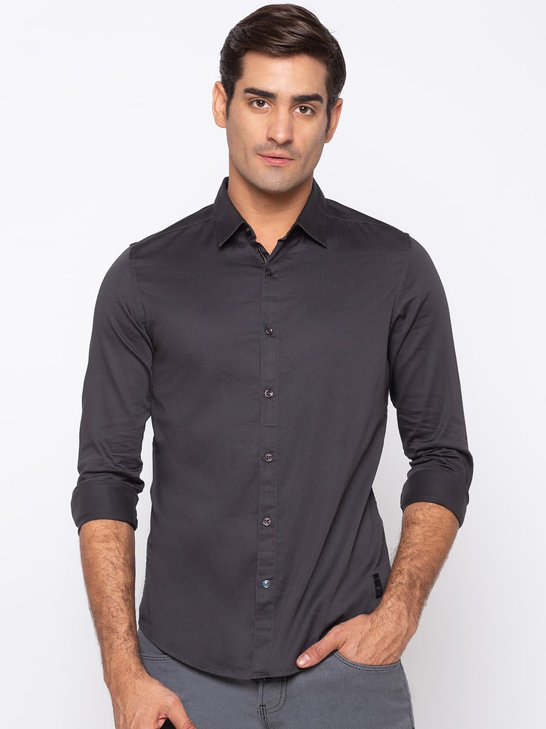 

SPYKAR Men Charcoal Grey Slim Fit Solid Casual Shirt