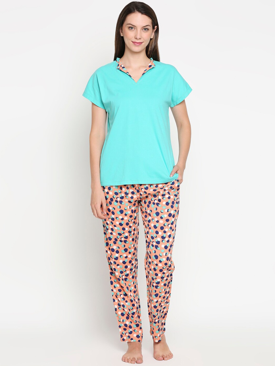

XIN Women Turquoise Blue & Beige Solid Night suit