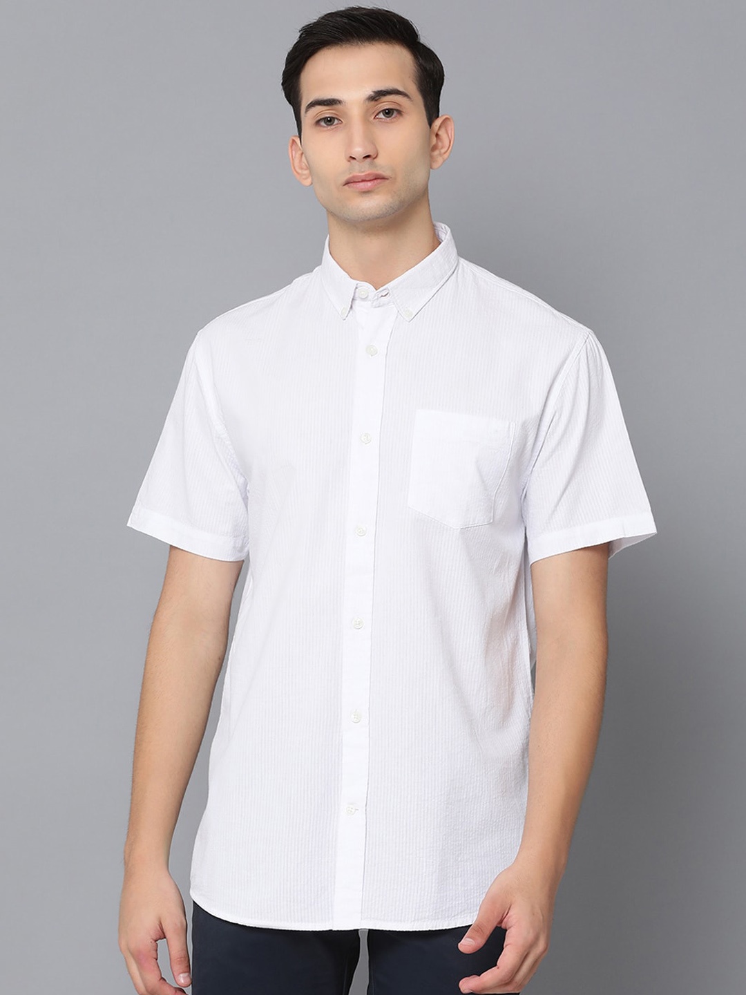 

LINDBERGH Men White Regular Fit Solid Casual Shirt