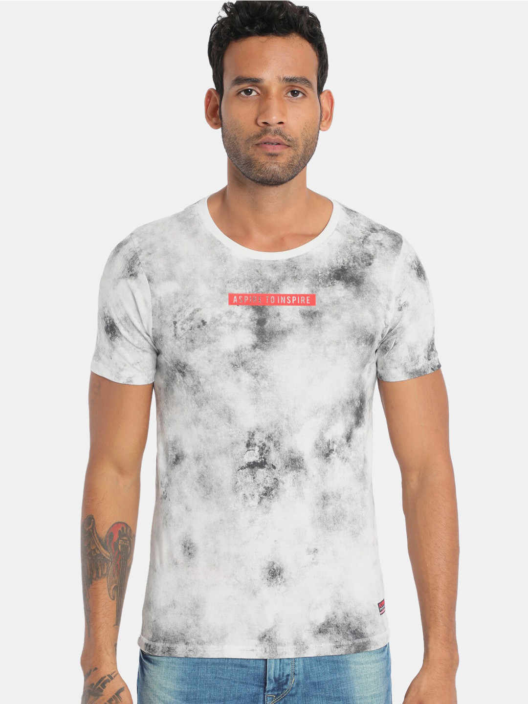 

Flying Machine Men Grey & White Printed Round Neck T-shirt