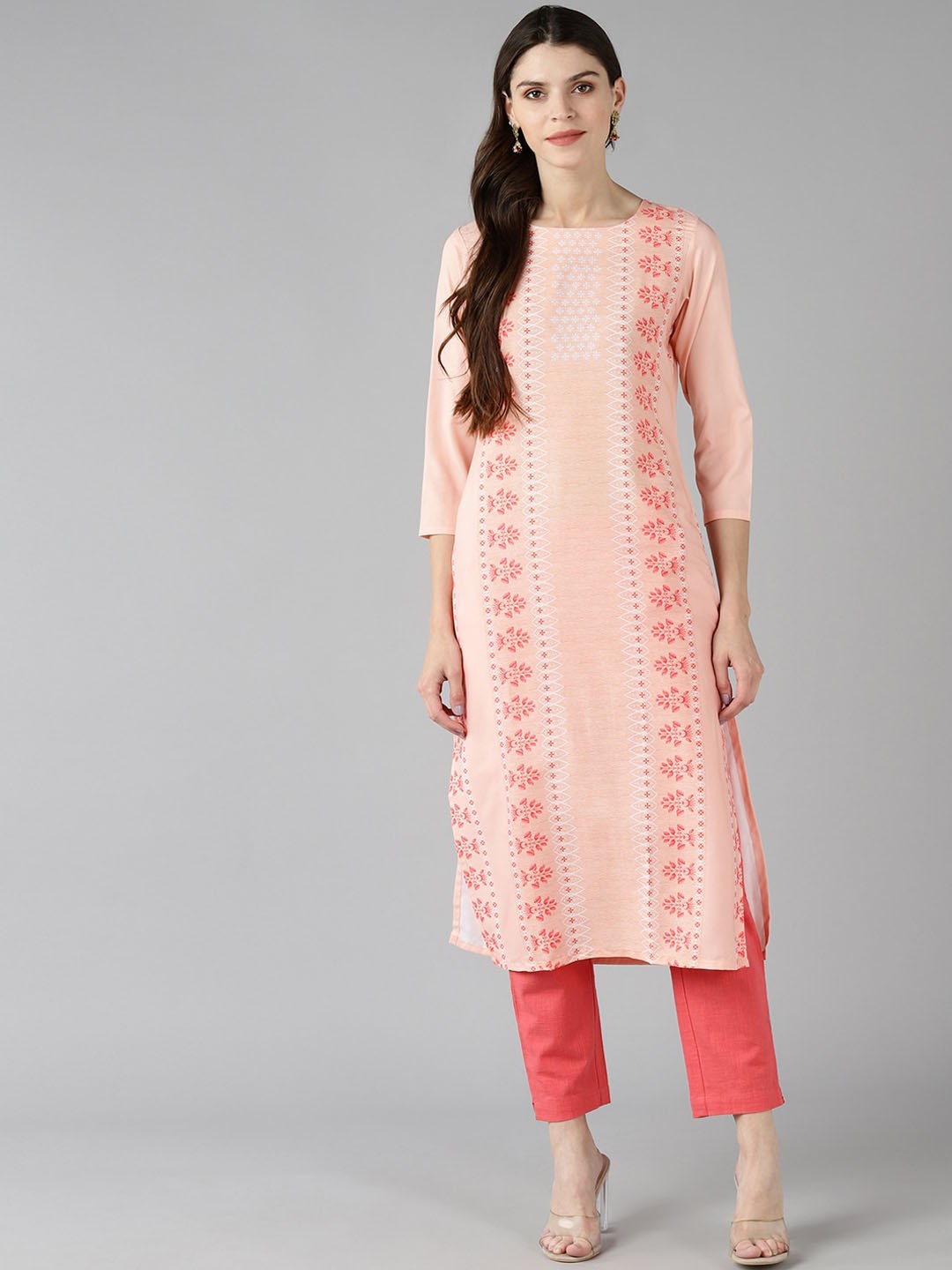 

AHIKA Women Peach-Coloured Geometric Embroidered Cold-Shoulder Sleeves Kurta