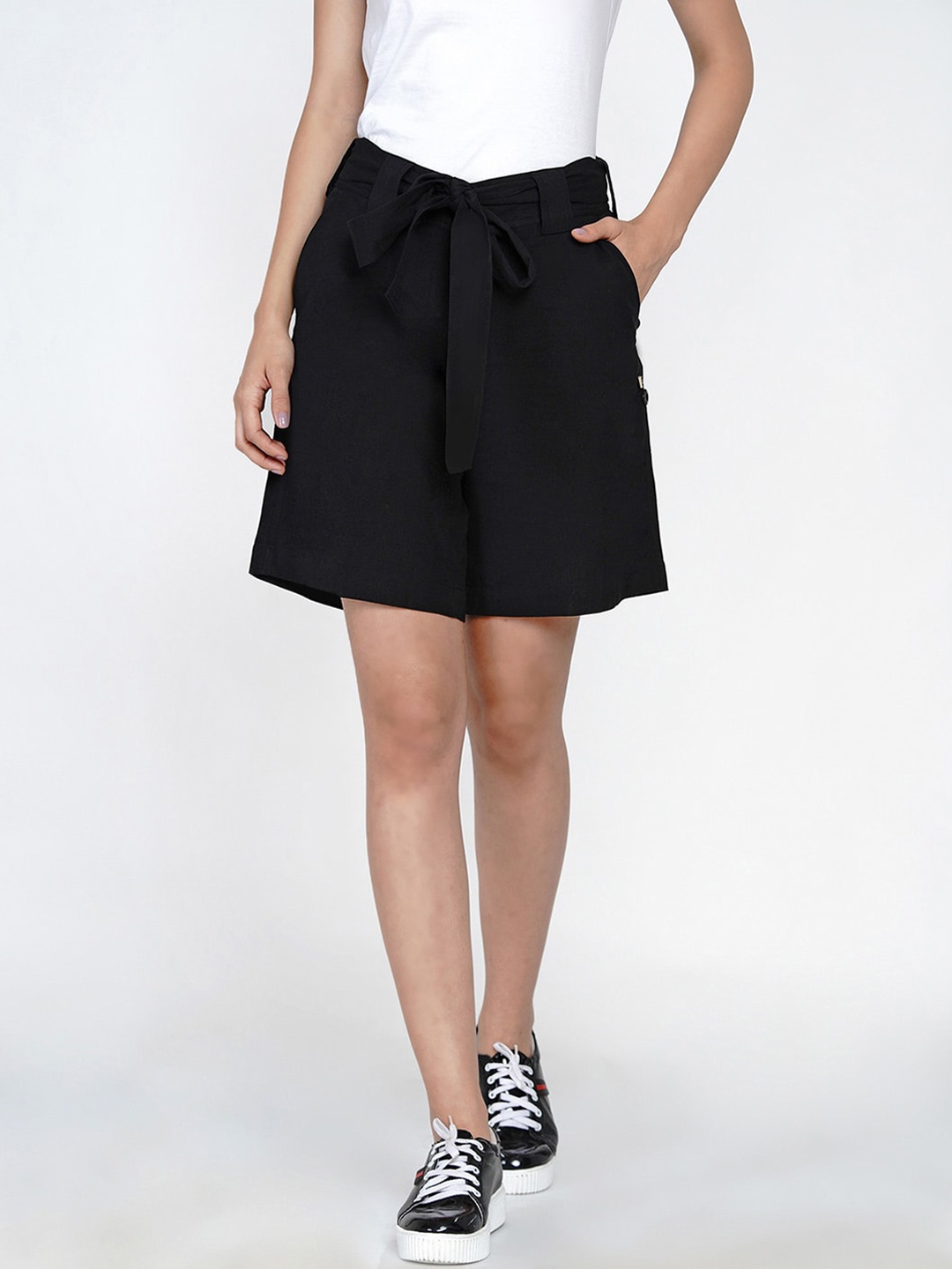 

FABNEST Women Black Solid Regular Shorts
