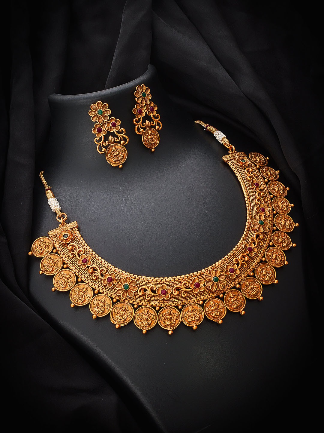 

aadita Green & Pink Gold-Plated Stone Studded & Beaded Jewellery Set