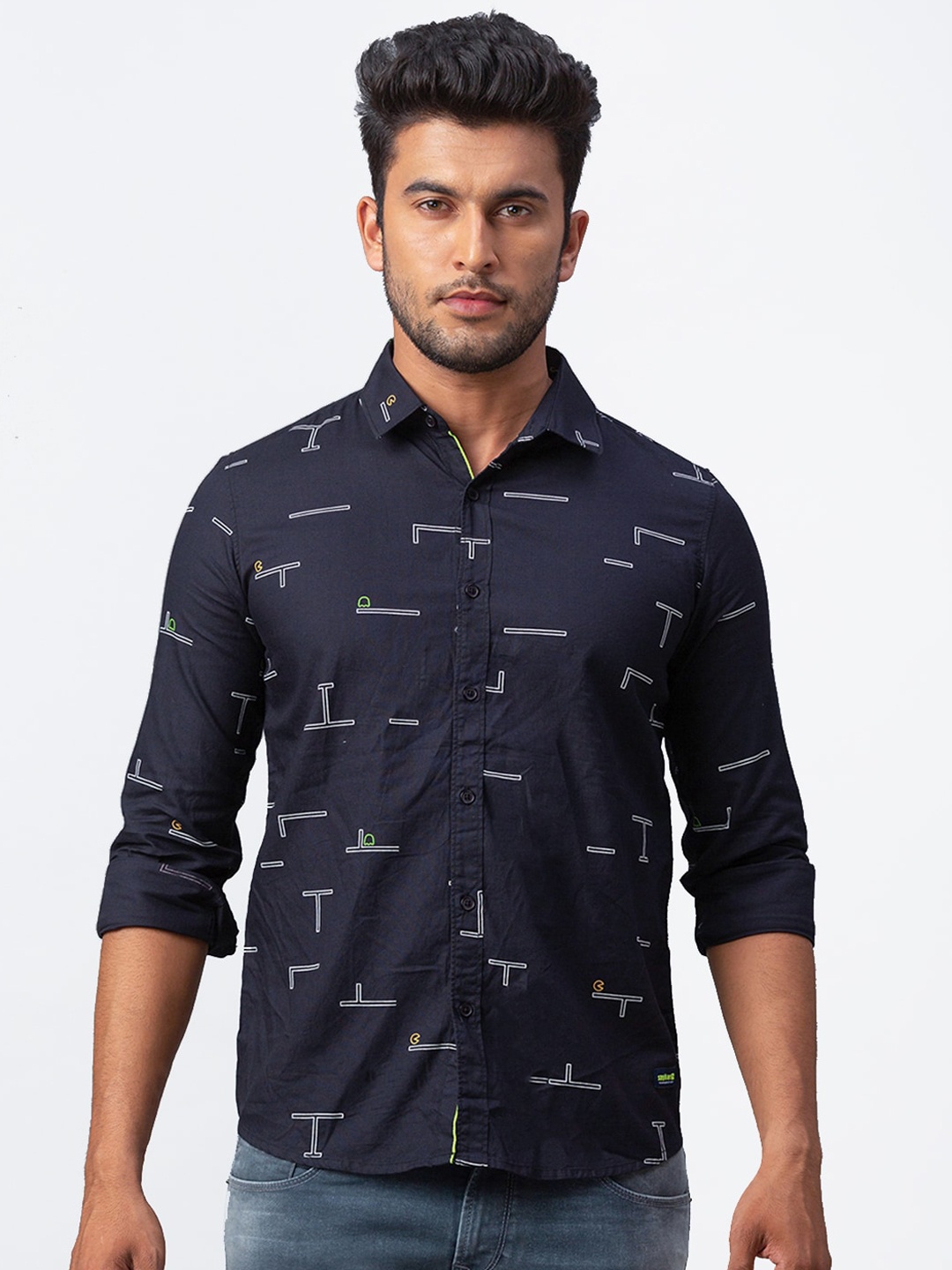 

SPYKAR Men Navy Blue & White Slim Fit Printed Casual Shirt