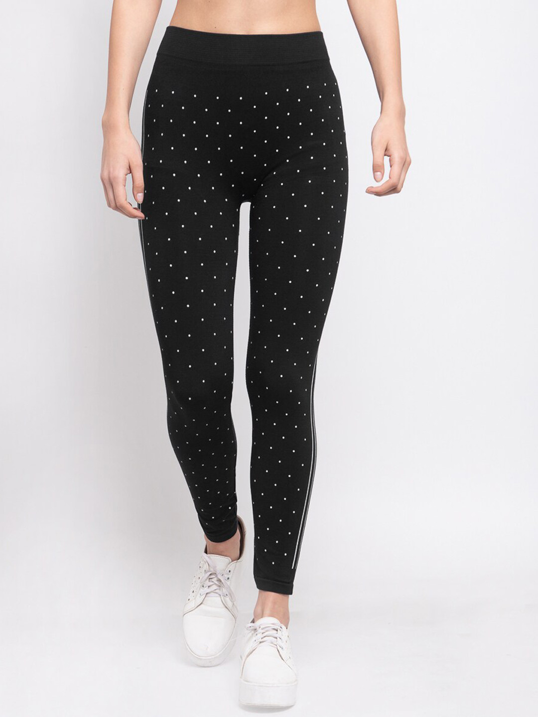 

KLOTTHE Women Black & White Printed Skinny-Fit Treggings