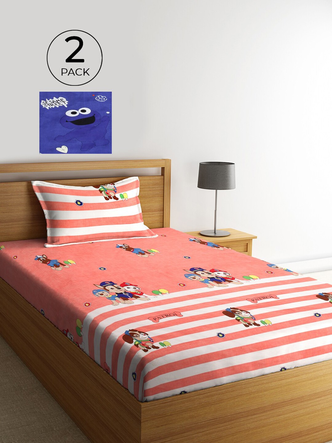 

KLOTTHE Blue & White Graphic 210 TC Polycotton 2 Single Bedsheets with 2 Pillow Covers