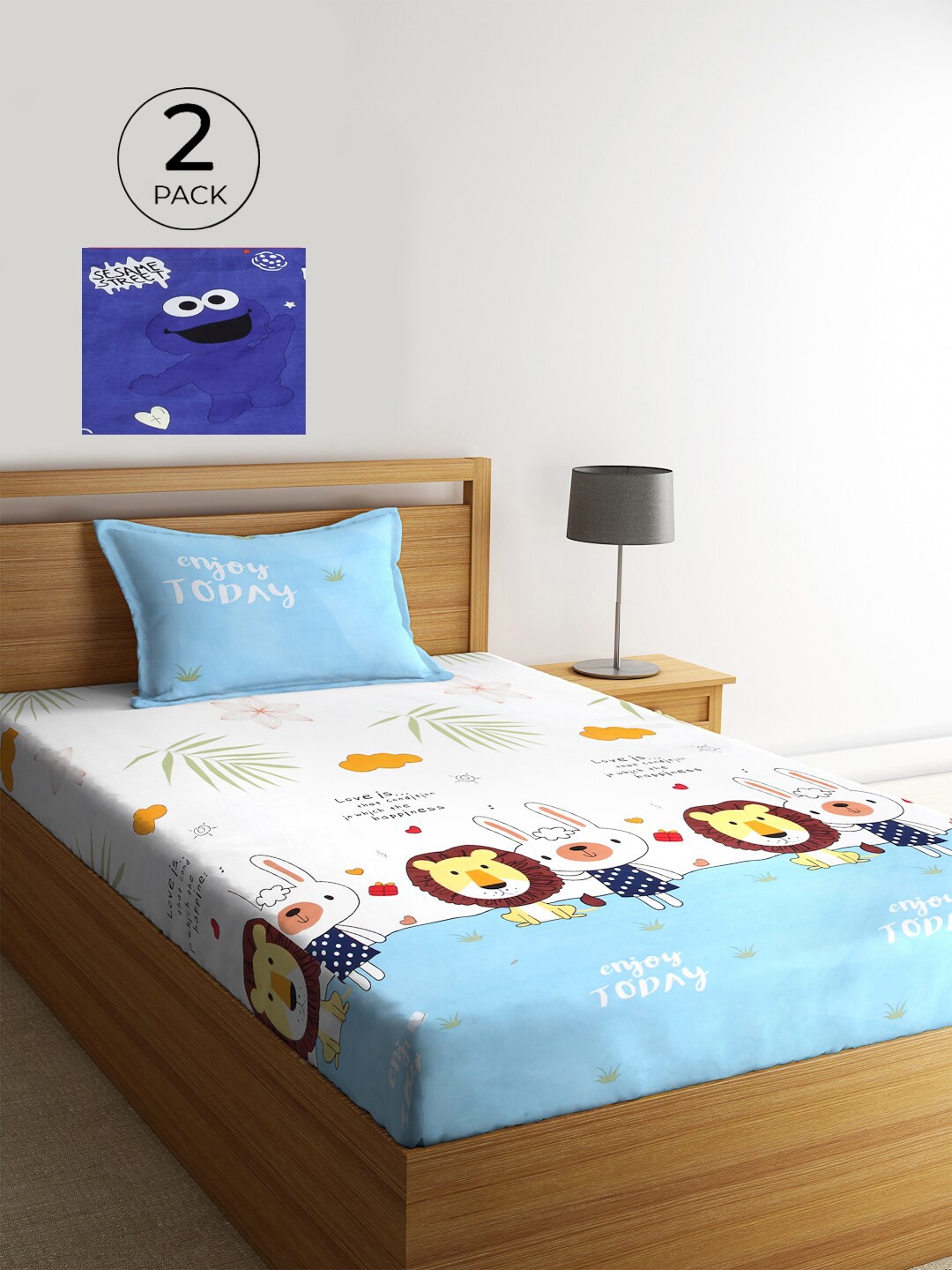 

KLOTTHE White & Blue Graphic 210 TC Polycotton 2 Single Bedsheet with 2 Pillow Covers