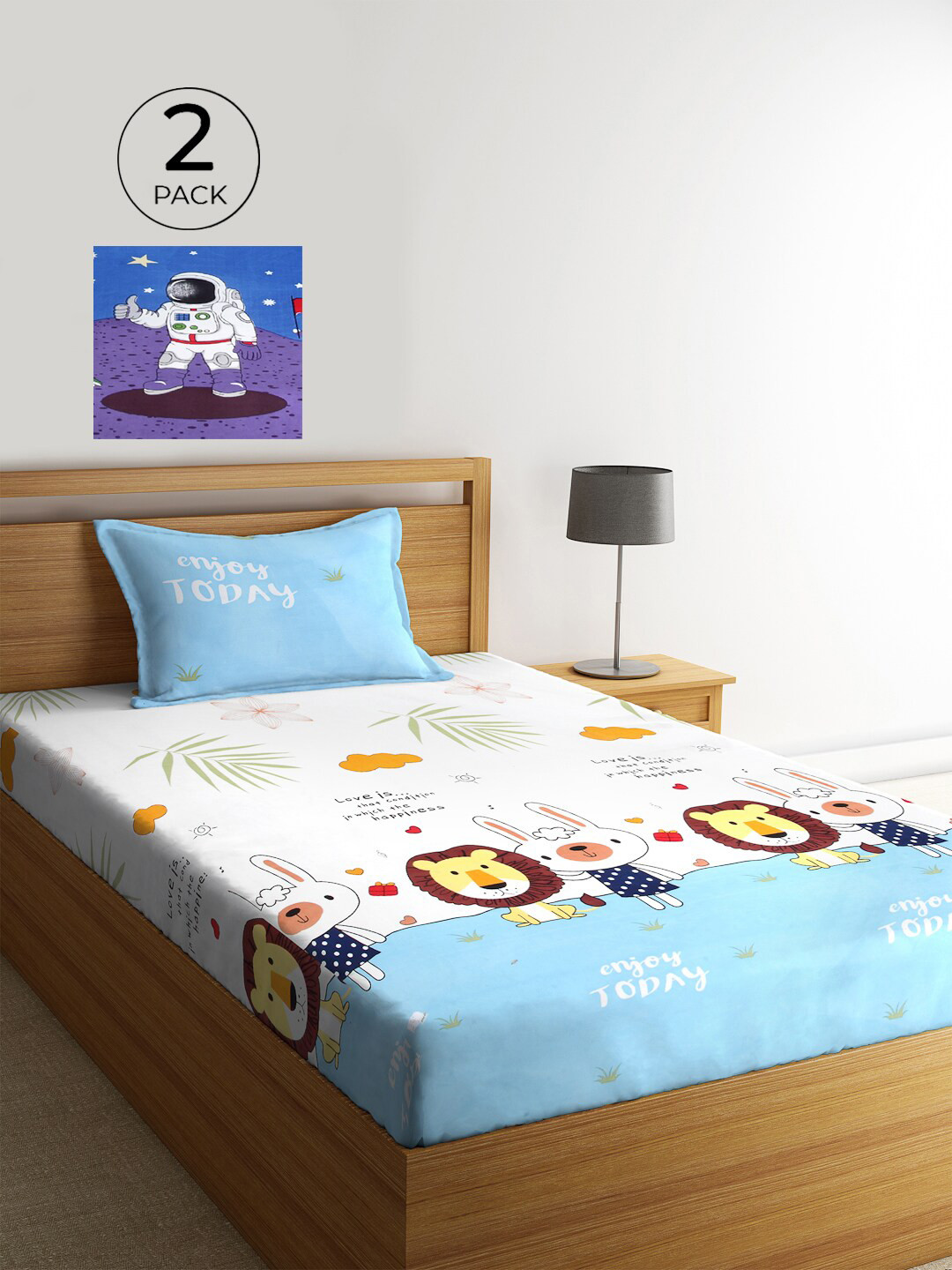 

KLOTTHE White & Blue Graphic 210 TC Polycotton 2 Single Bedsheet with 2 Pillow Covers