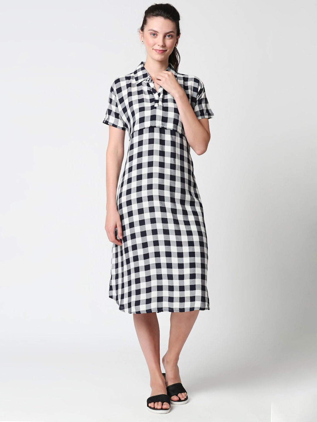 

Zeyo Navy Blue & White Checked Nursing & Feeding Nightdress