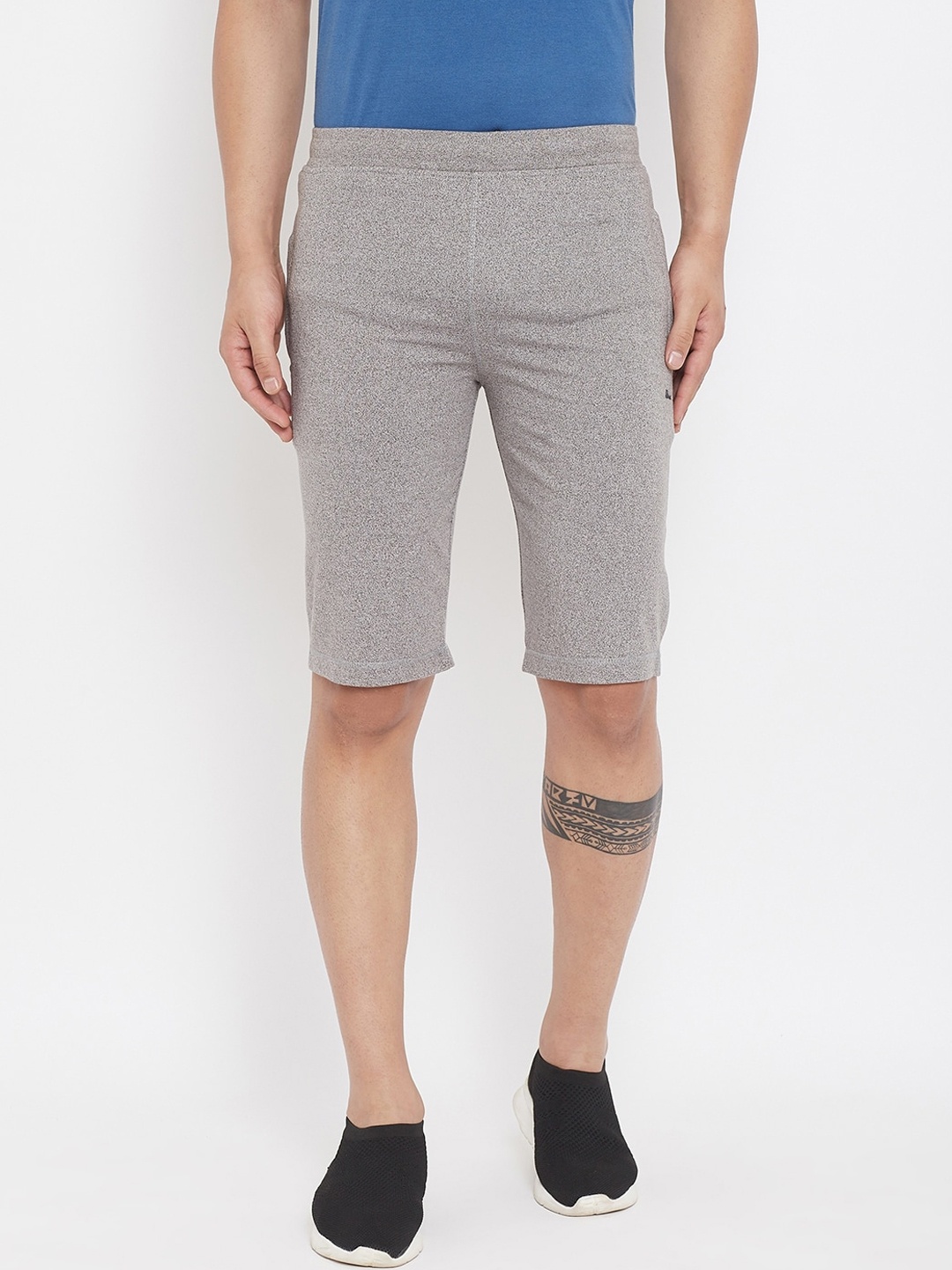 

Okane Men Grey Melange Solid Regular Fit Sports Shorts