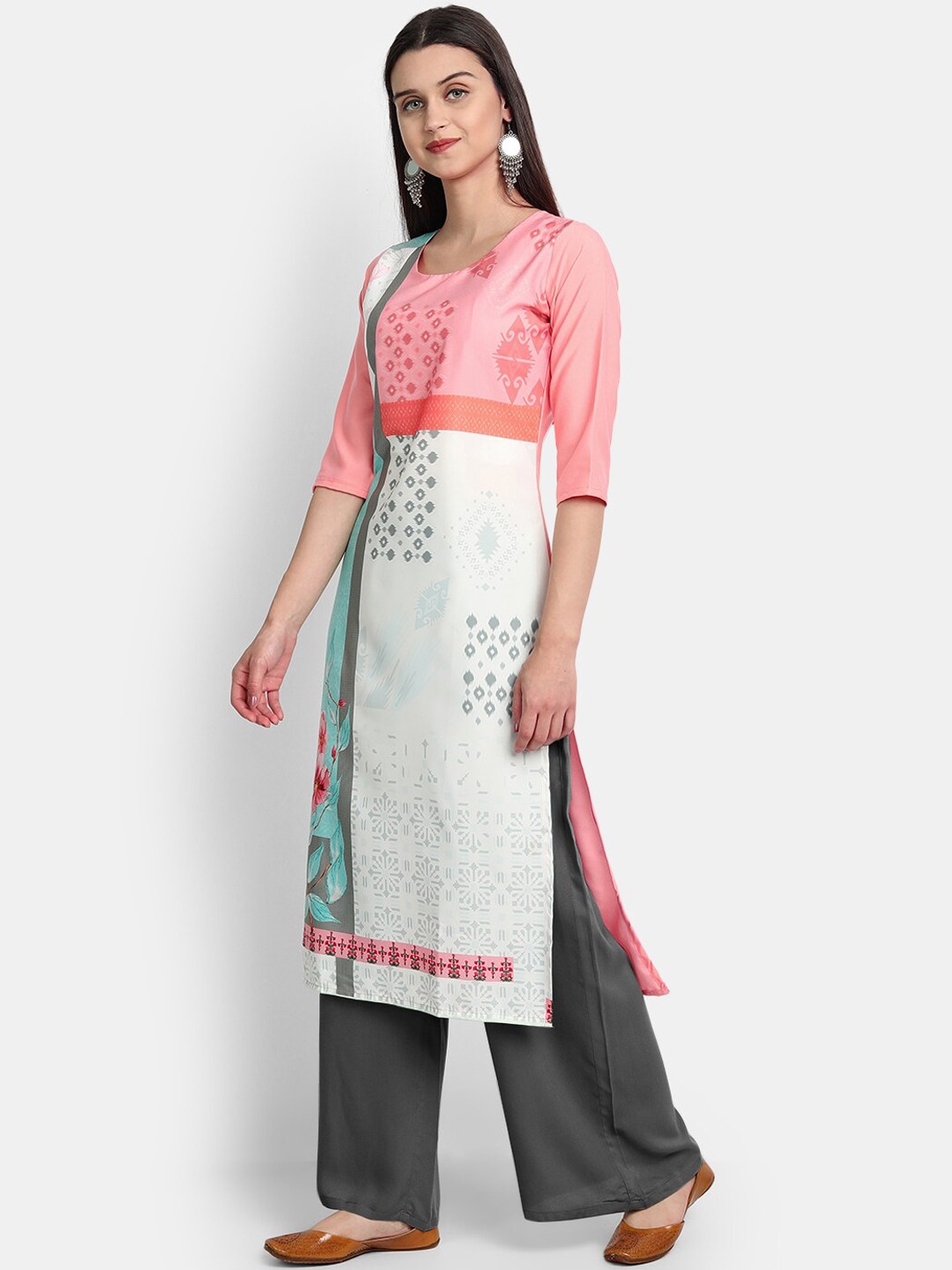 

Ethnic basket Women Pink & White Geometric Printed Crepe Kurta