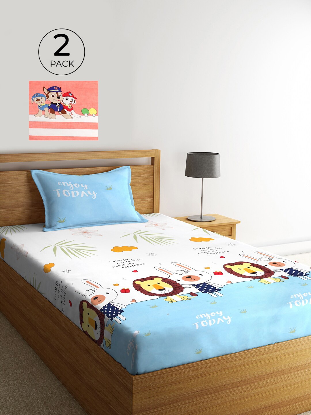 

KLOTTHE White & Blue Graphic 300 TC Cotton Blend 2 Single Bedsheet with 2 Pillow Covers