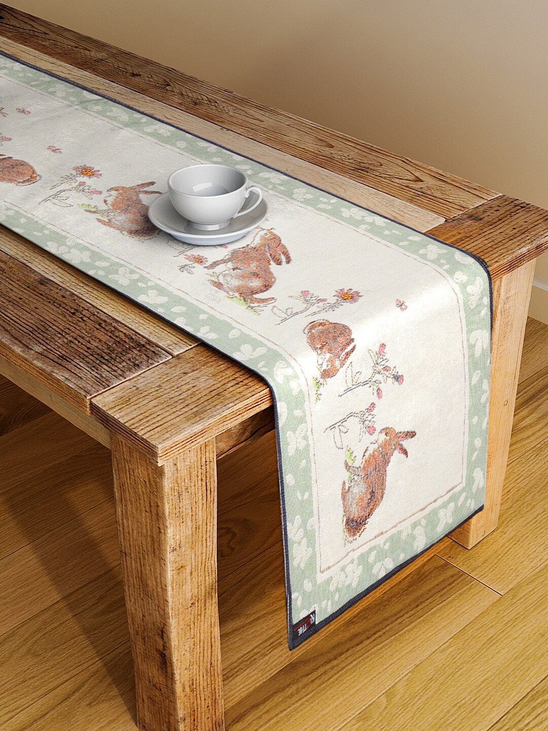 

KLOTTHE White & Brown Woven Design Table Runner