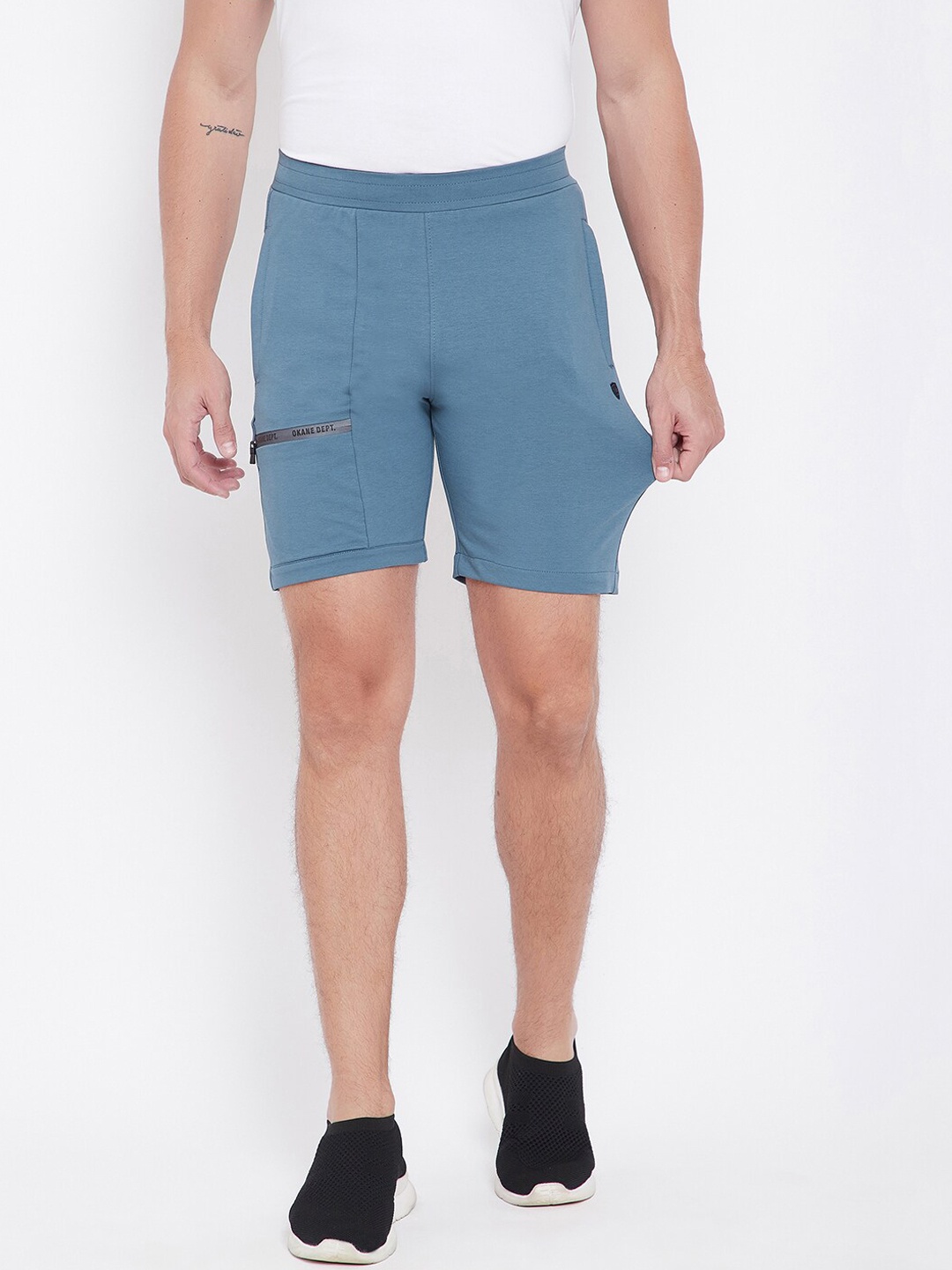 

Okane Men Blue Solid Regular Fit Sports Shorts