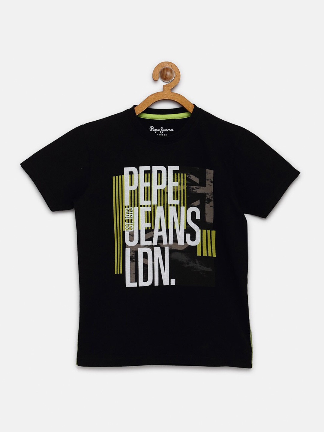 

Pepe Jeans Boys Black Printed Round Neck Pure Cotton T-shirt