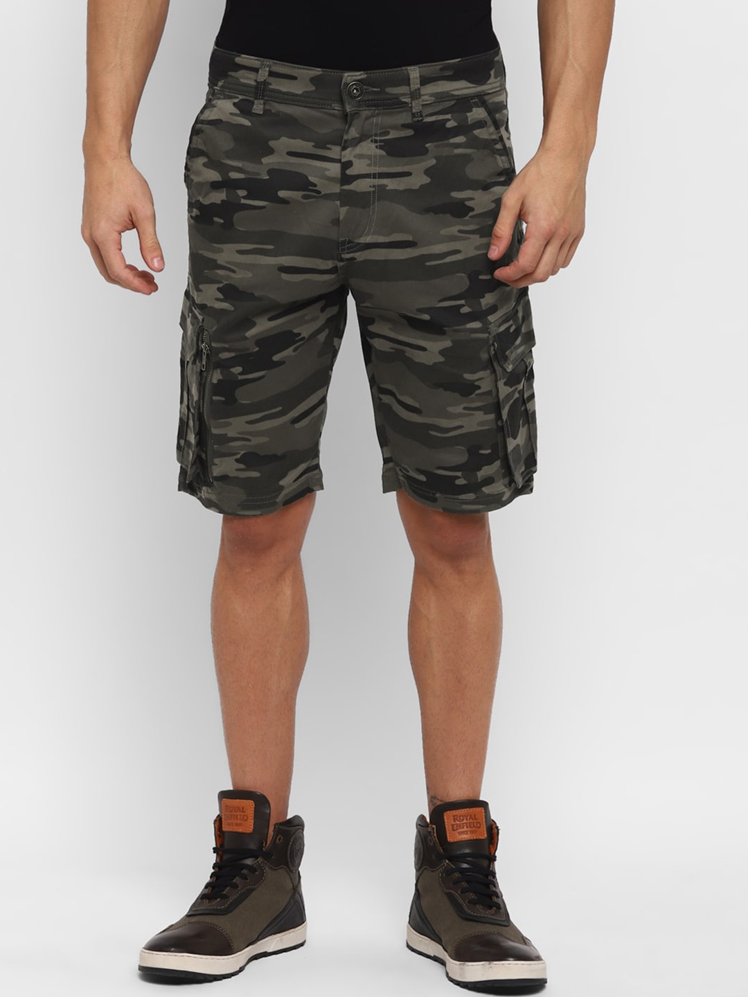 

Royal Enfield Men Black Printed Slim Fit Cargo Shorts