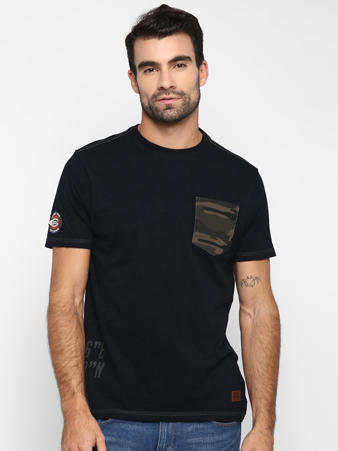 

Royal Enfield Men Black Solid Round Neck T-shirt