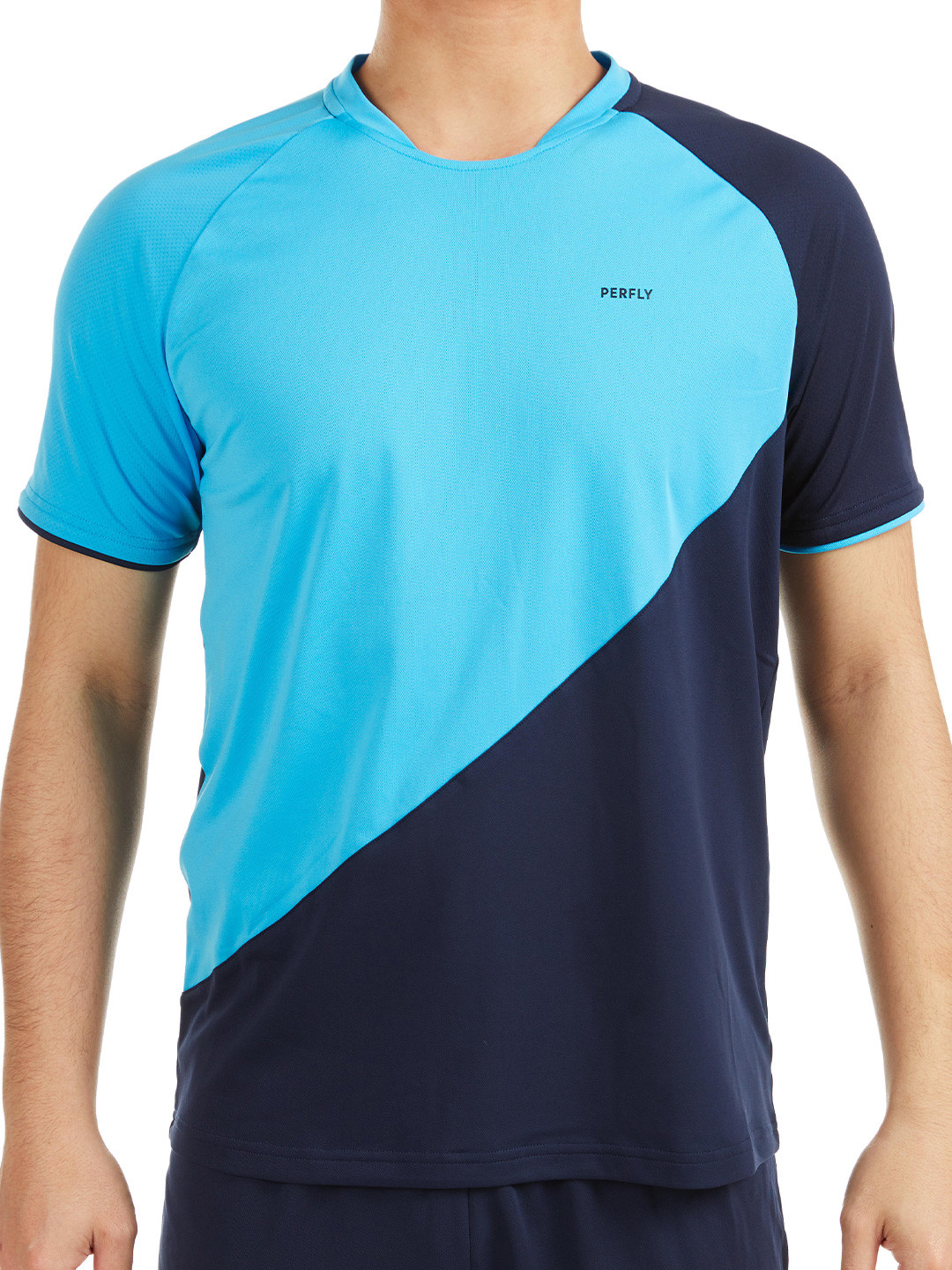 

PERFLY By Decathlon Men Turquoise Blue & Black Colourblocked V-Neck Badminton T-shirt