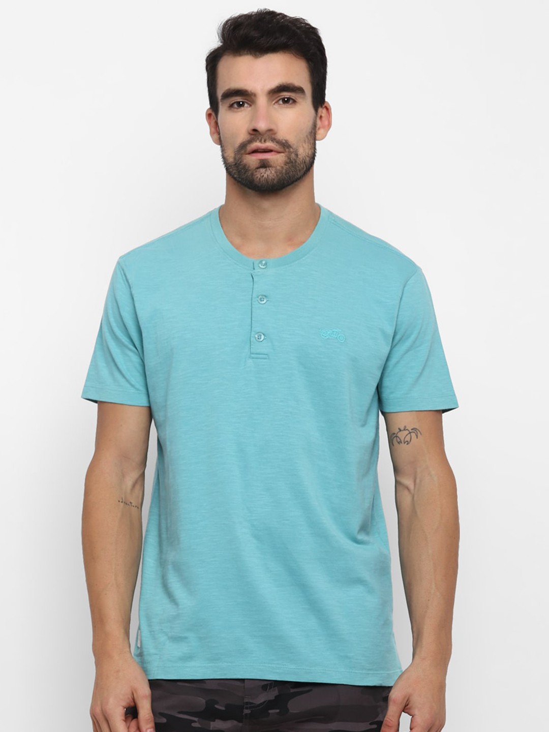 

Royal Enfield Men Turquoise Blue Solid Henley Neck T-shirt