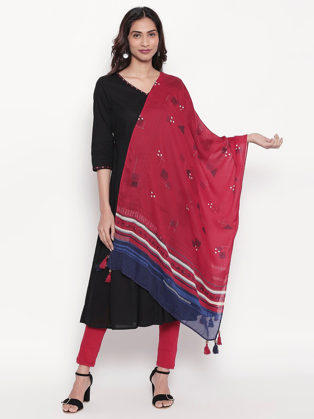 

RANGMANCH BY PANTALOONS Red & Navy Blue Printed Dupatta