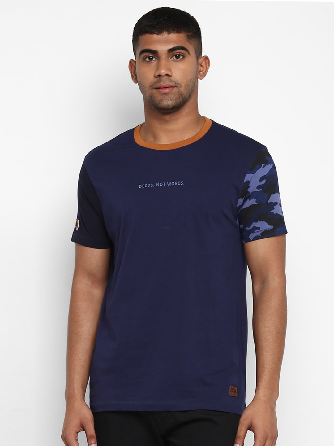

Royal Enfield Men Navy Blue Printed Round Neck T-shirt