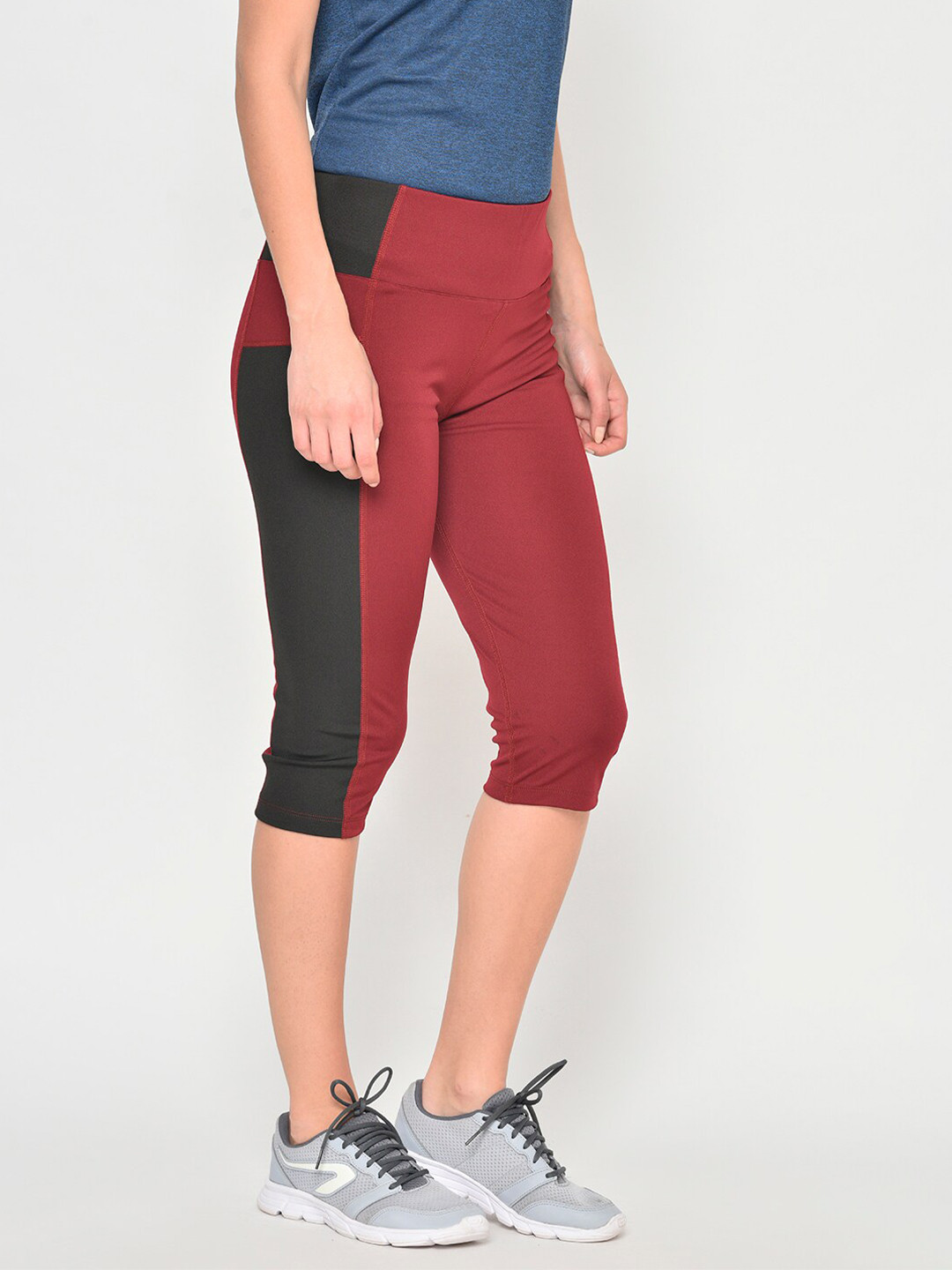 

CHKOKKO Women Maroon Solid Gym Tights