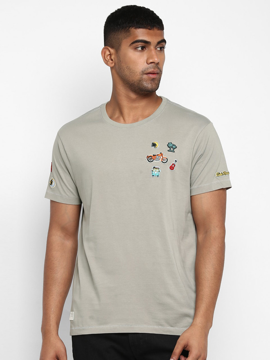 

Royal Enfield Men Grey Solid Round Neck T-shirt with Applique Detailing