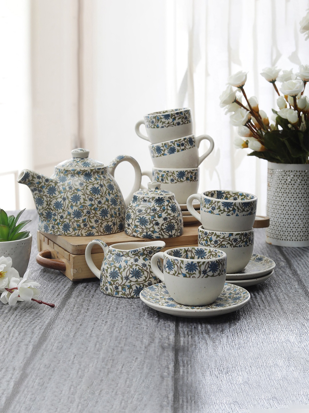 

MIAH Decor Set of 15 White & Blue Printed Stoneware Handcrafted Kettle Set