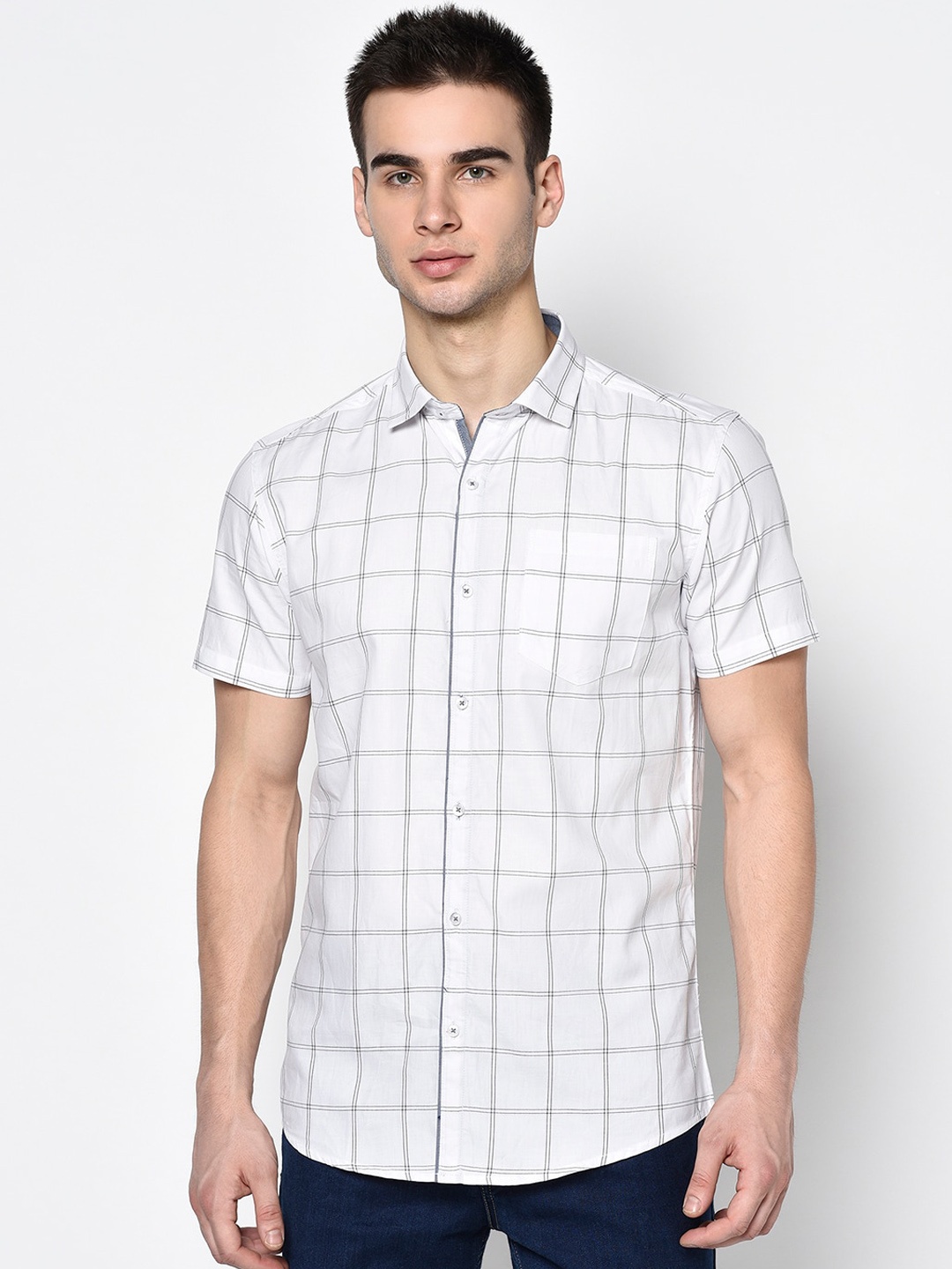 

METTLE Men White & Black Regular Fit Checked Casual Shirt