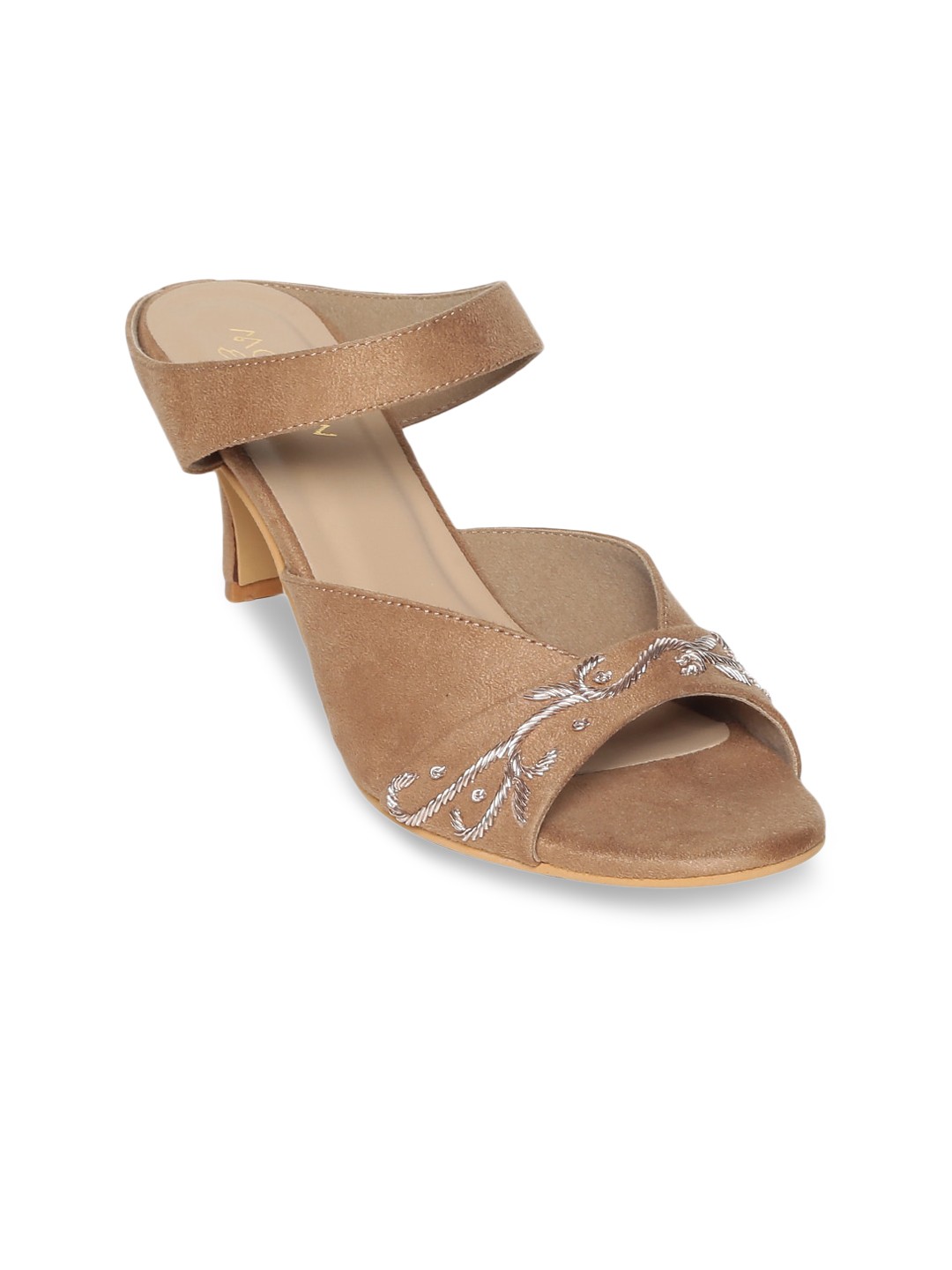 

Monrow Women Nude-Coloured Embellished Heels