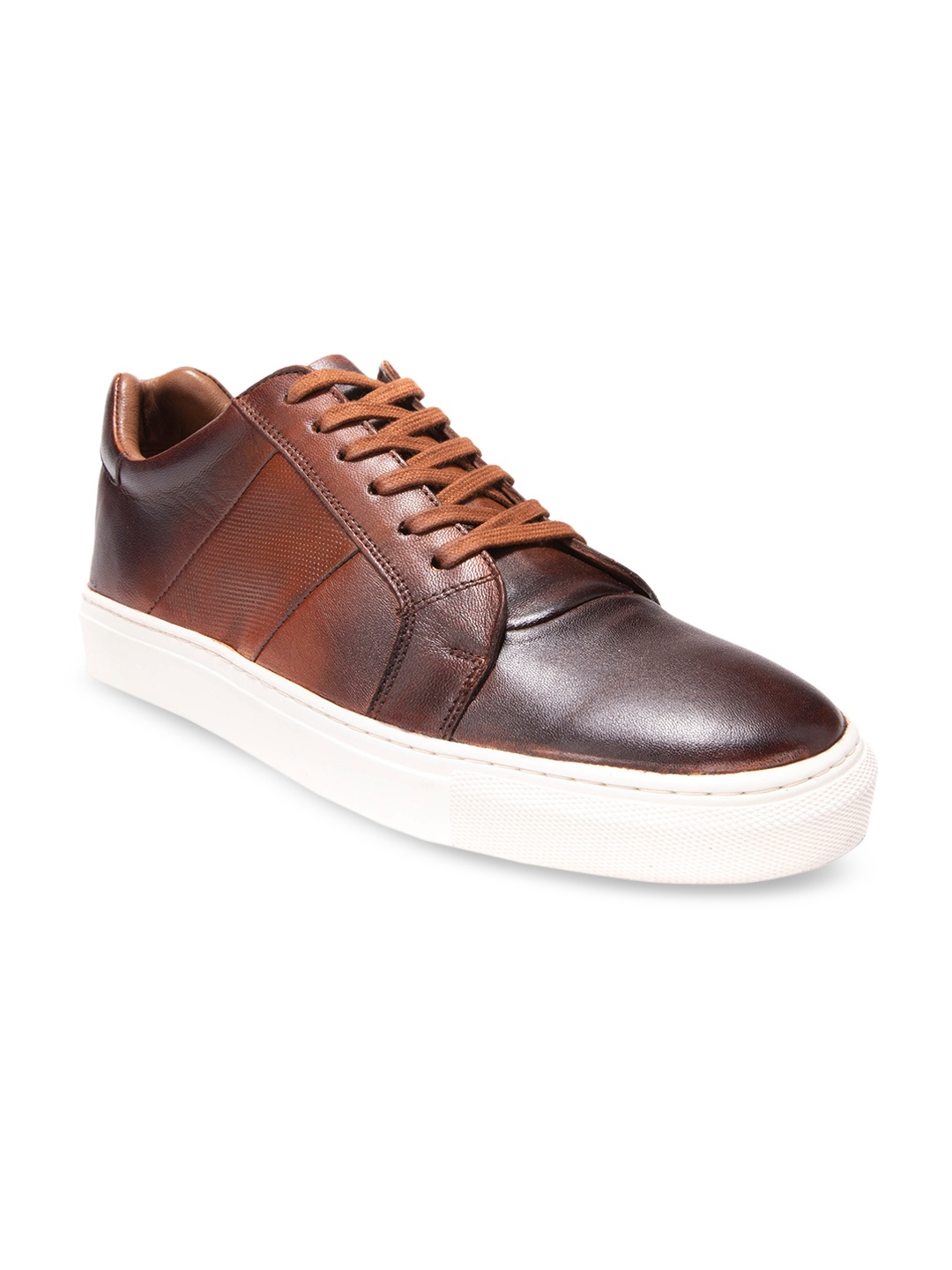 

dmodot Men Tan Textured Leather Sneakers