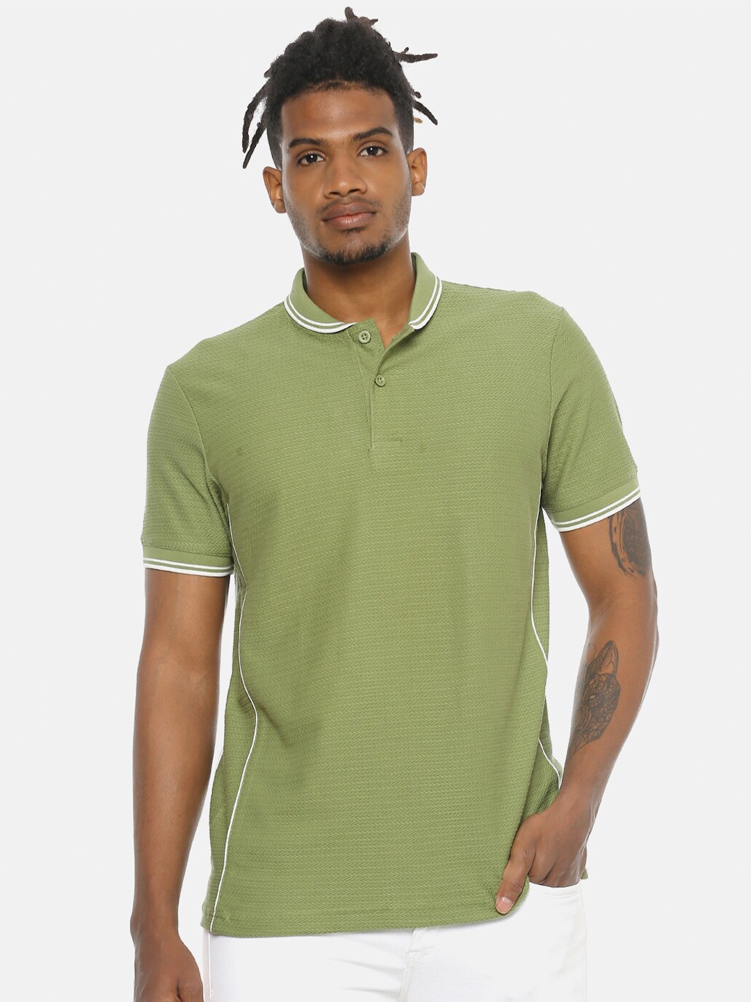 

Campus Sutra Men Green Solid Polo Collar Pure Cotton T-shirt
