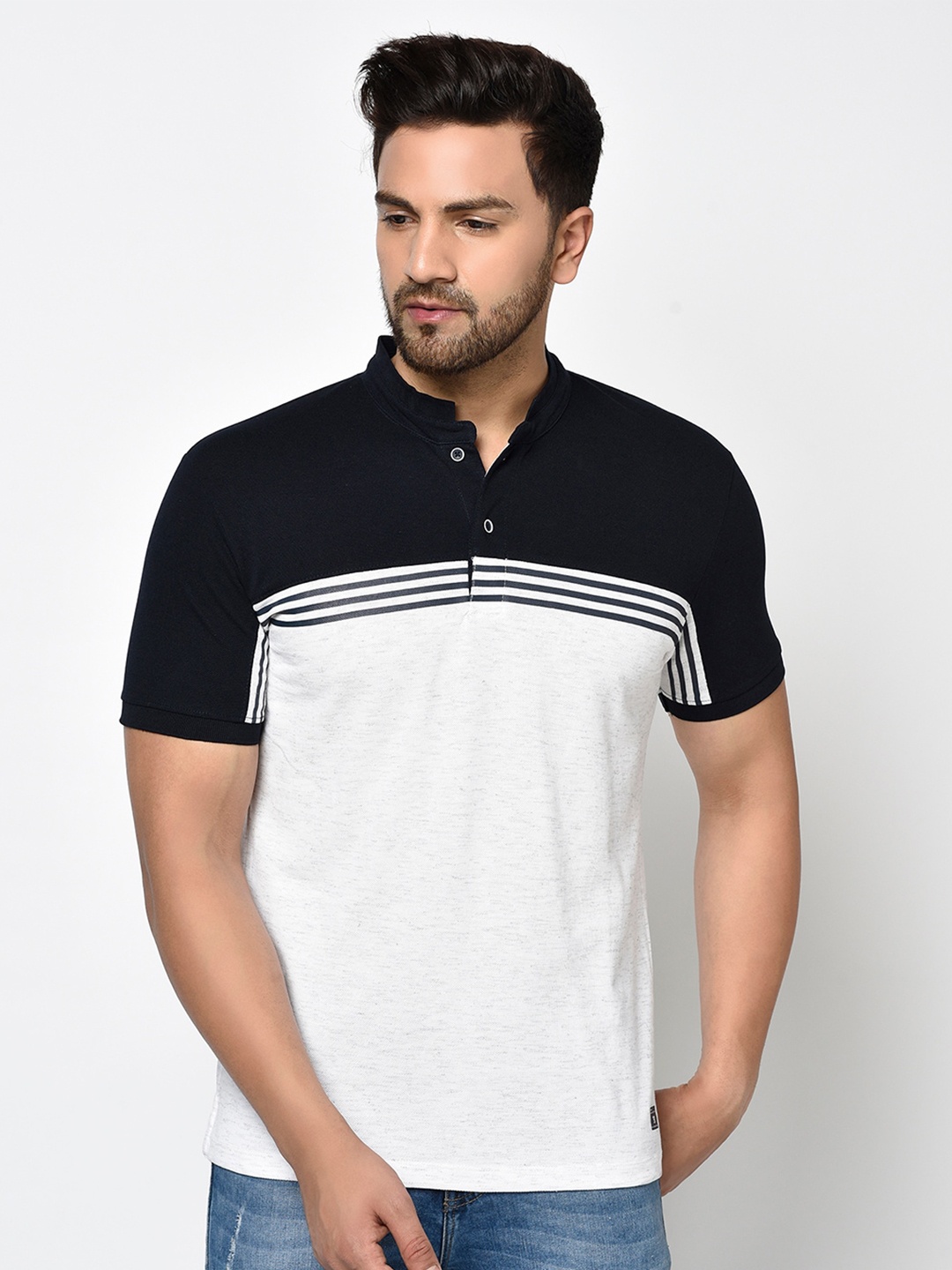 

Octave Men White & Black Colourblocked Mandarin Collar T-shirt