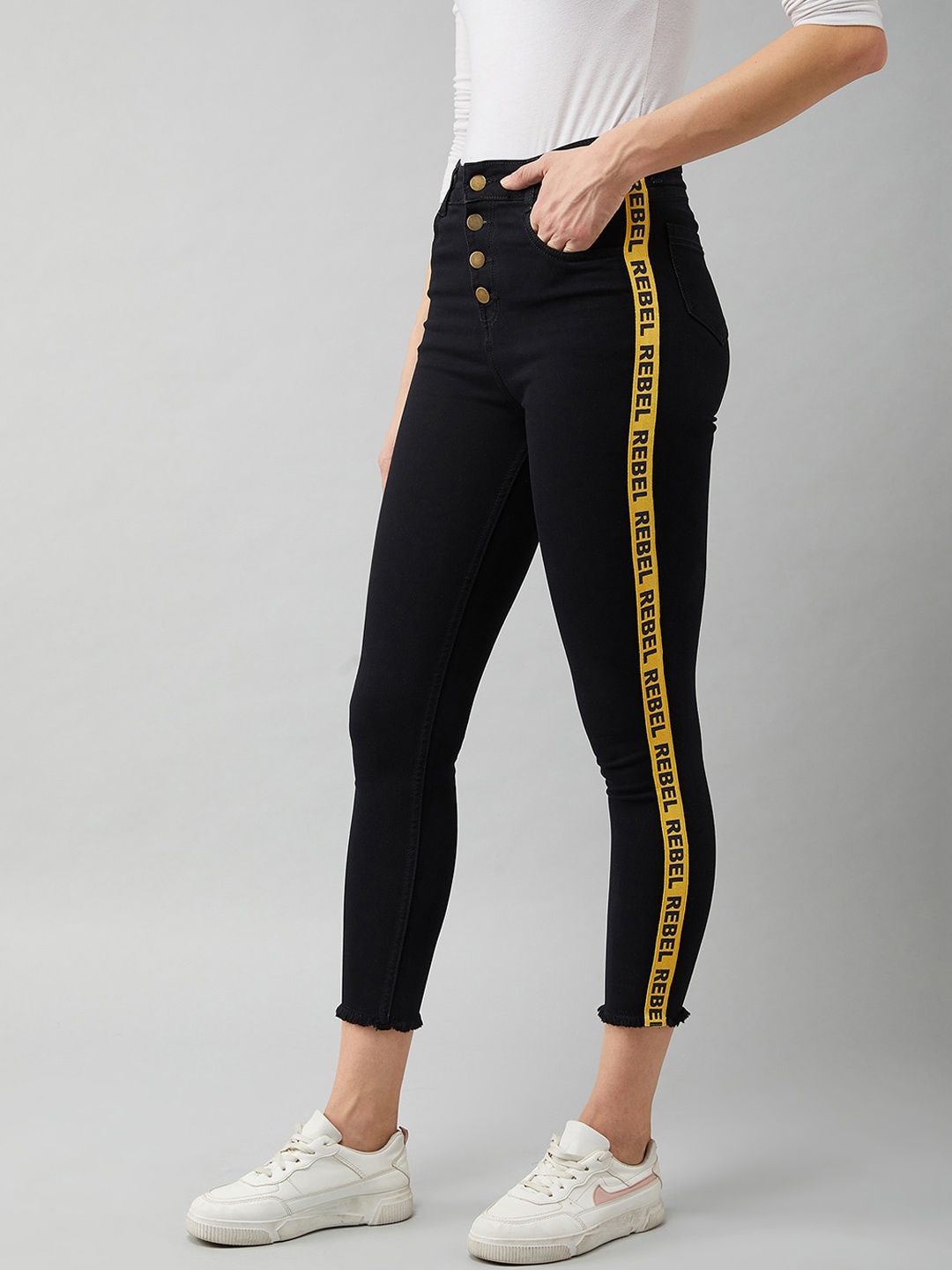 

DOLCE CRUDO Women Black Skinny Fit High-Rise Stretchable Jeans