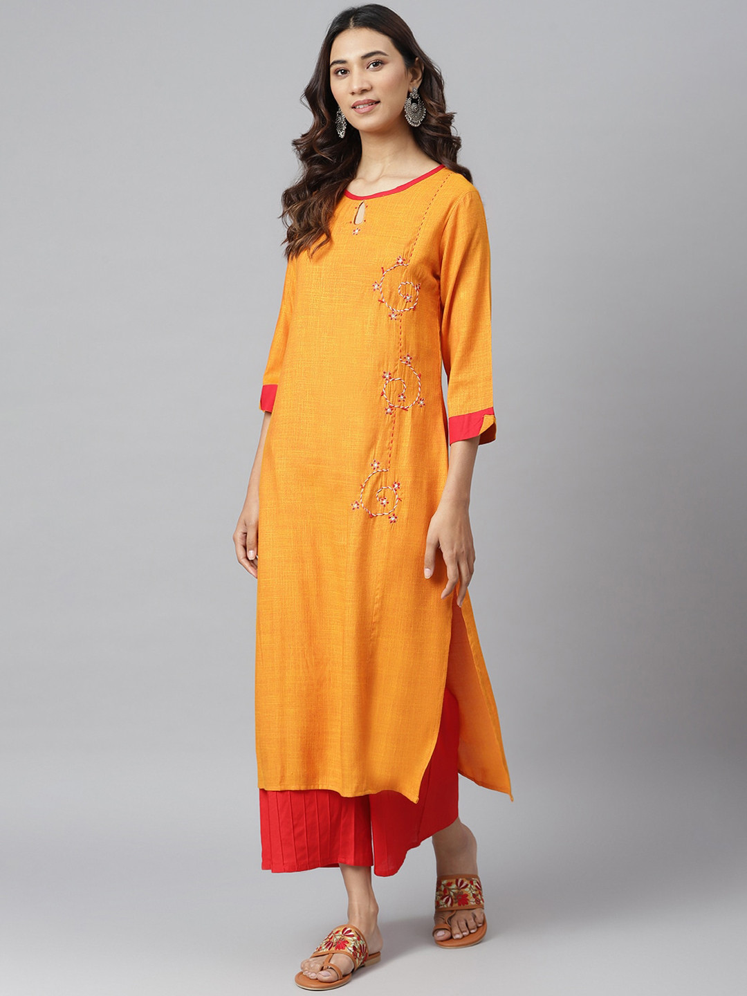 

JAIPUR ATTIRE Women Mustard Yellow Floral Embroidered Kantha Work Kurta
