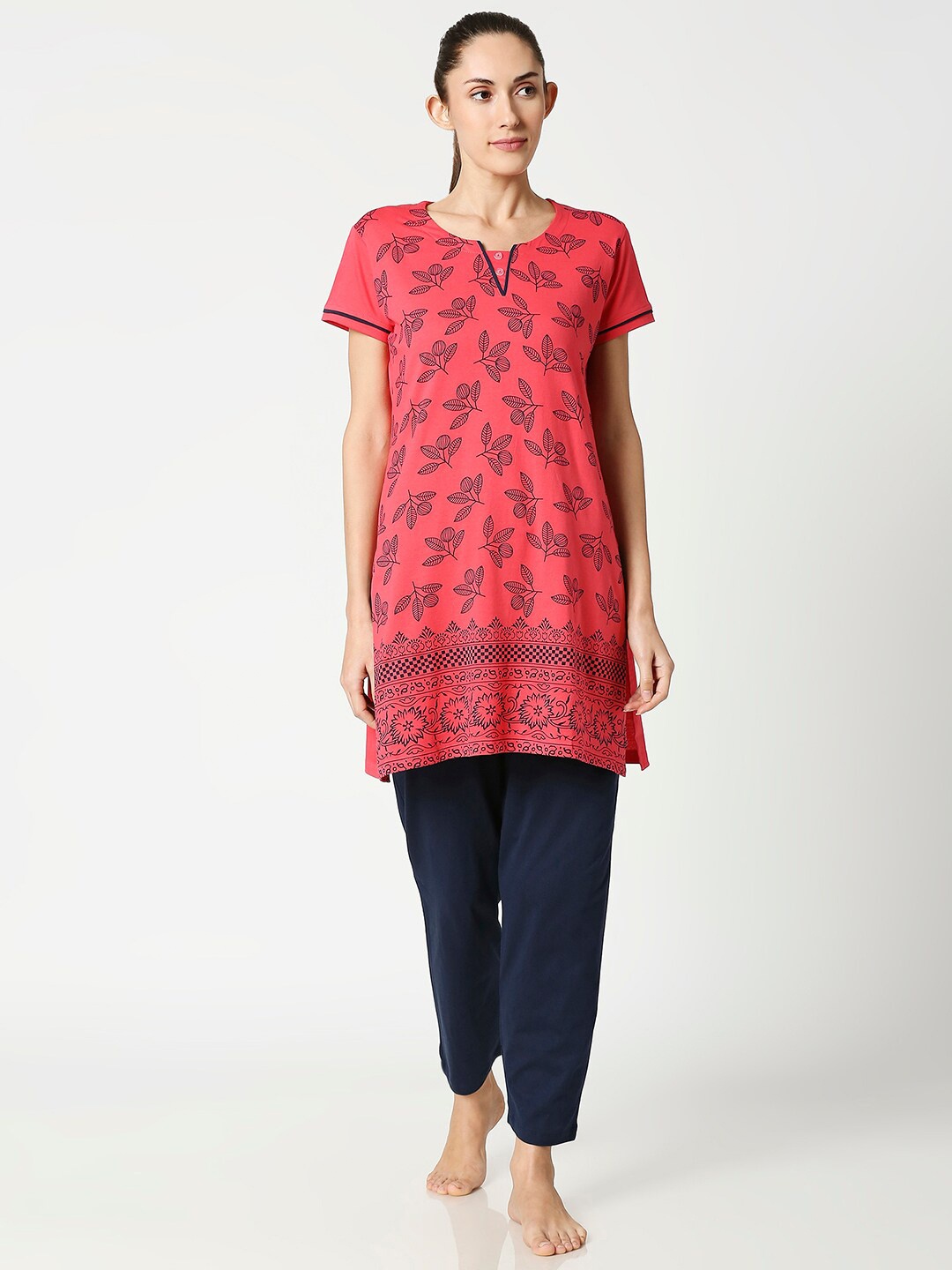 

AV2 Women Red & Navy Blue Printed Night suit