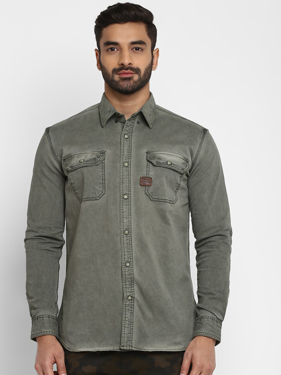 

Royal Enfield Men Grey Regular Fit Solid Casual Shirt