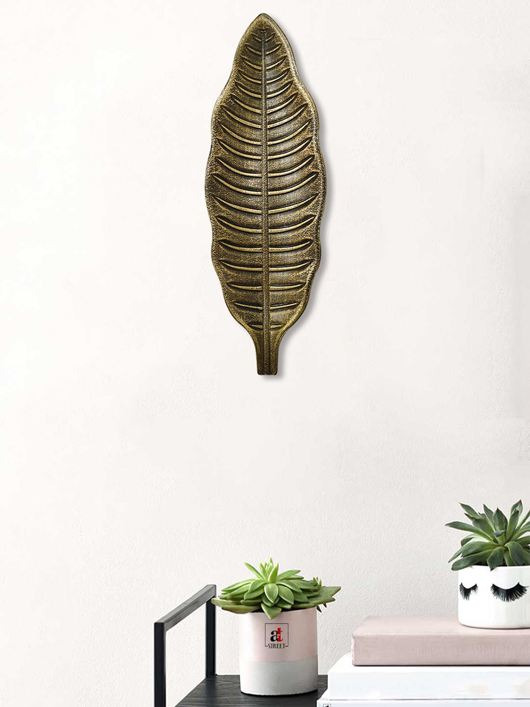 

Art Street Coffee Brown & Gold-Toned Leaf Textured Wall Decor Plate
