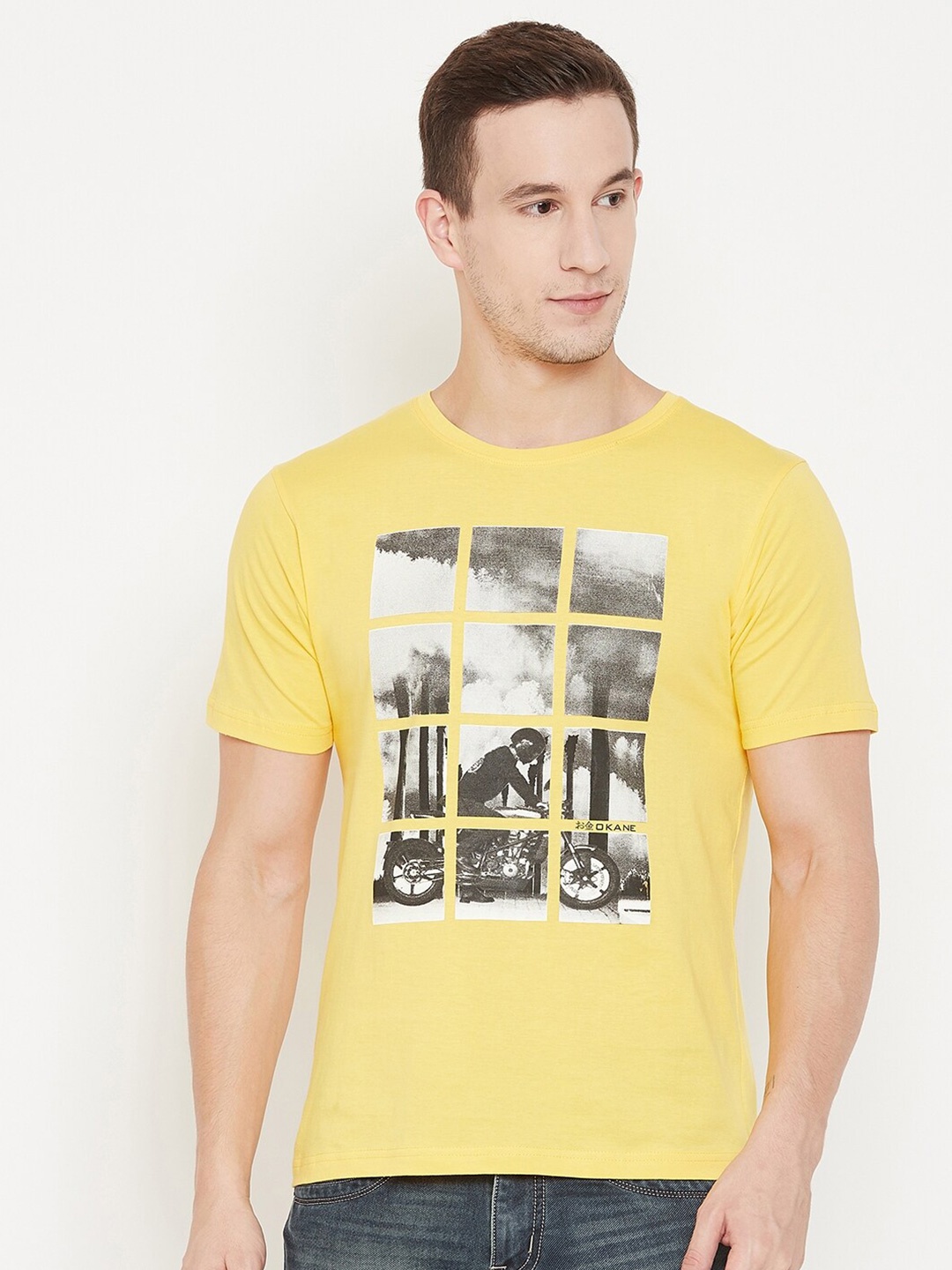 

Okane Men Gold-Toned Printed Round Neck T-shirt