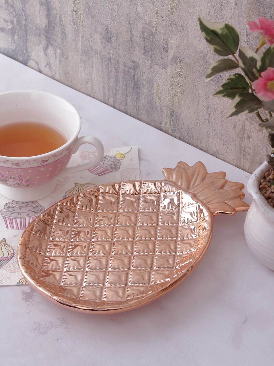 

A Vintage Affair- Home Decor Bronze Pineapple Trinket Dish/Serving Platter