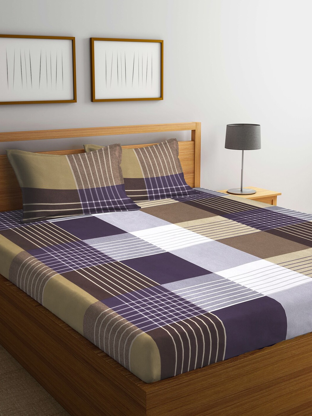 

KLOTTHE Brown & White Geometric 300 TC 1 King Bedsheet with 2 Pillow Covers