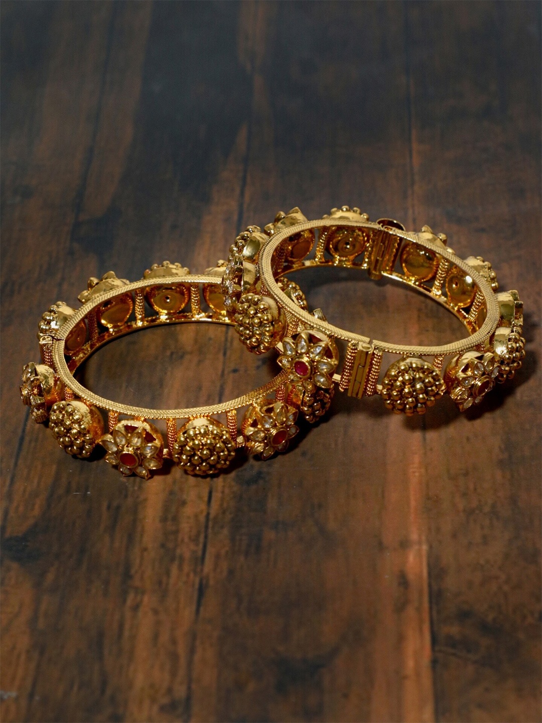 

KARATCART Kundan Jadau Bangles for Women, Gold